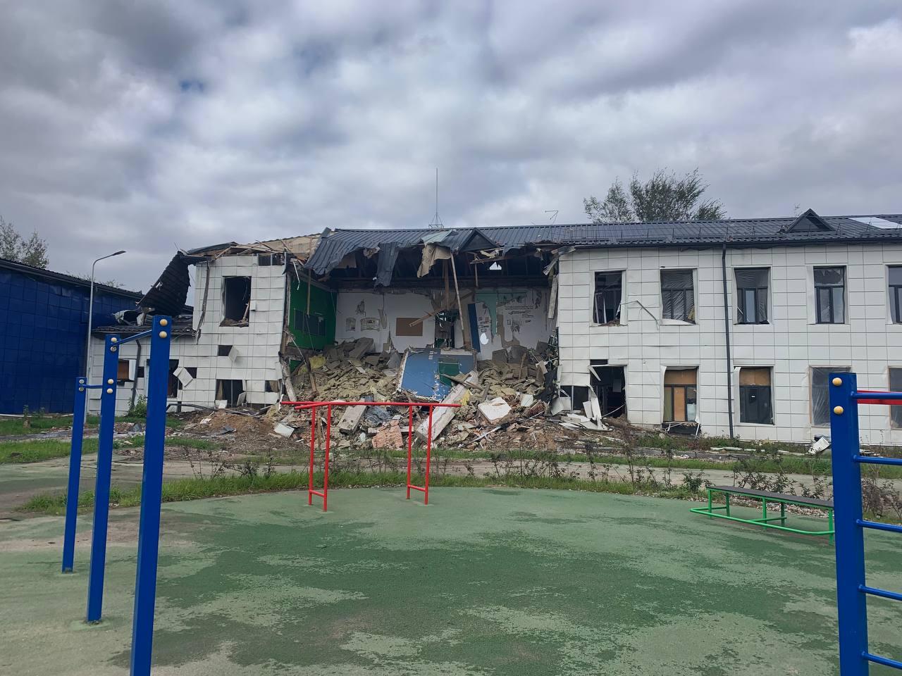 Apostolove, Dnepropetrovský región. Vzdelávacia inštitúcia bola zasiahnutá raketou