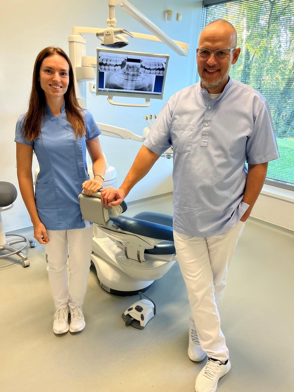 V rodinnej tradícii a precíznej zubnej starostlivosti pokračujú aj deti MUDr. Schilla.