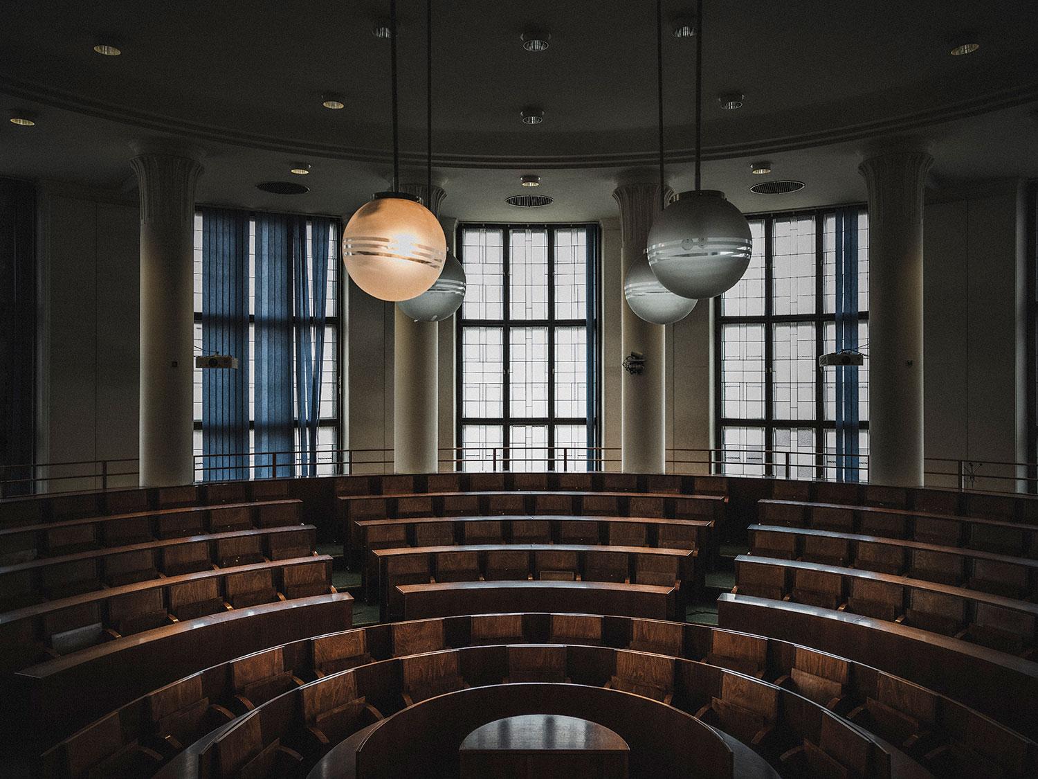 11. marec 2020 Bratislava: Auditorium maximum bude pre študentov Právnickej fakulty UK prístupné najskôr koncom marca.