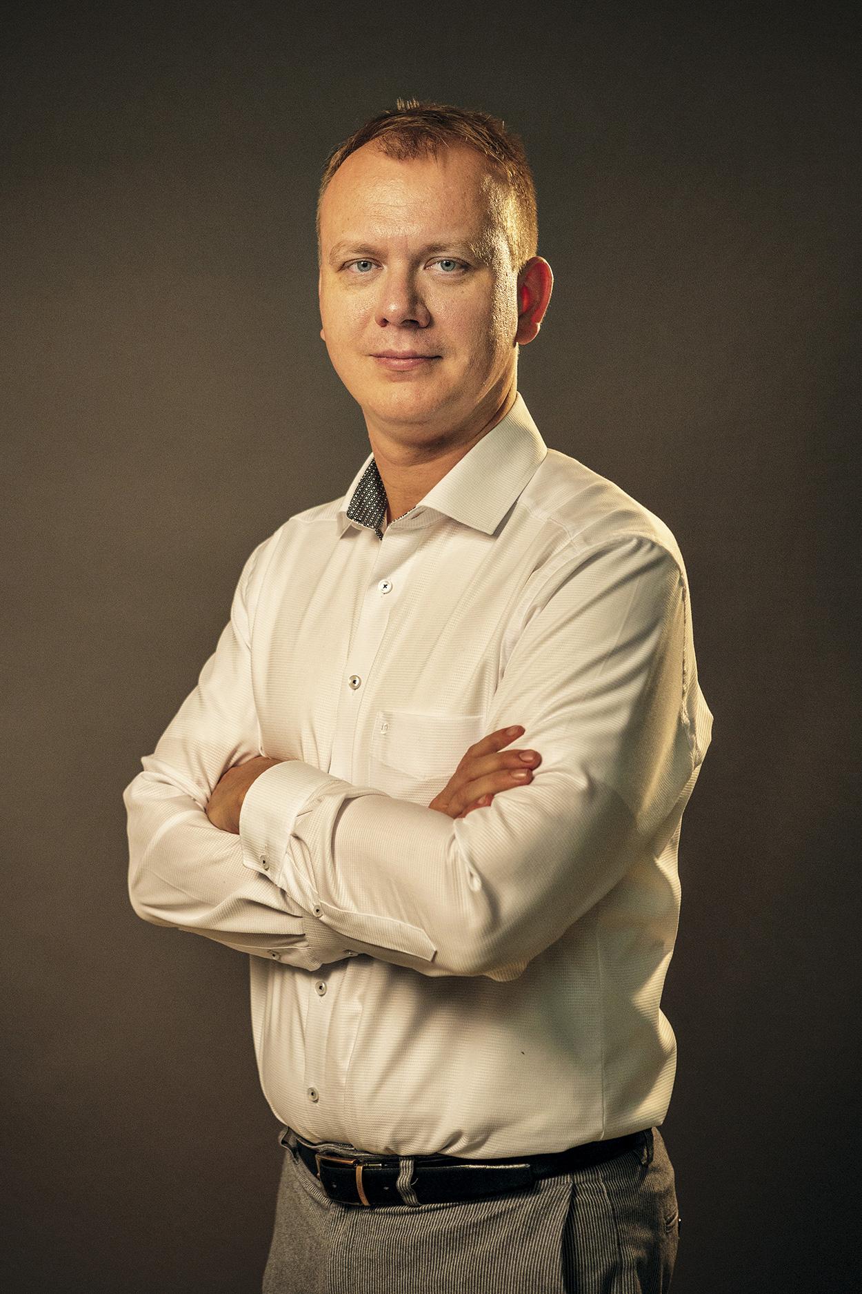 Miroslav Beblavý Poslanec Národnej rady, líder SPOLU. „Som zo svetskej rodiny, zobral som si však dcéru kňaza a v 15-ročnom manželstve vidím, ako sa rozličné hodnoty dajú spojiť.“