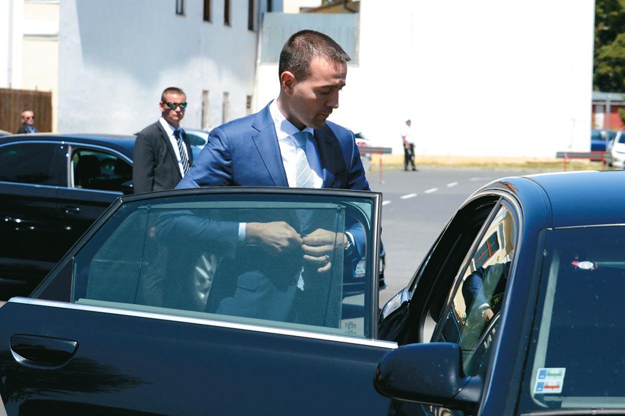 Minister Tomáš Drucker na výjazdovom rokovaní vlády v Lučenci. Jeho skutočná politická sila vo Ficovej garnitúre sa ešte naplno neprejavila.