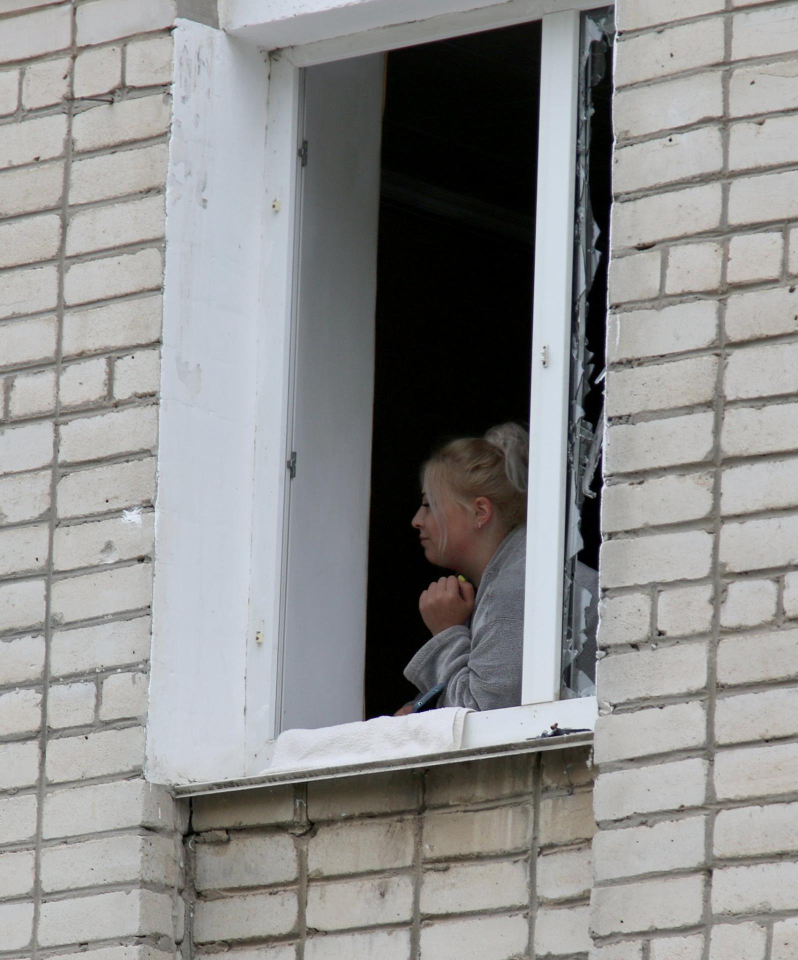 Mykolajiv, ruské delostrelectvo poškodilo výškové budovy a detský športový komplex (2).
