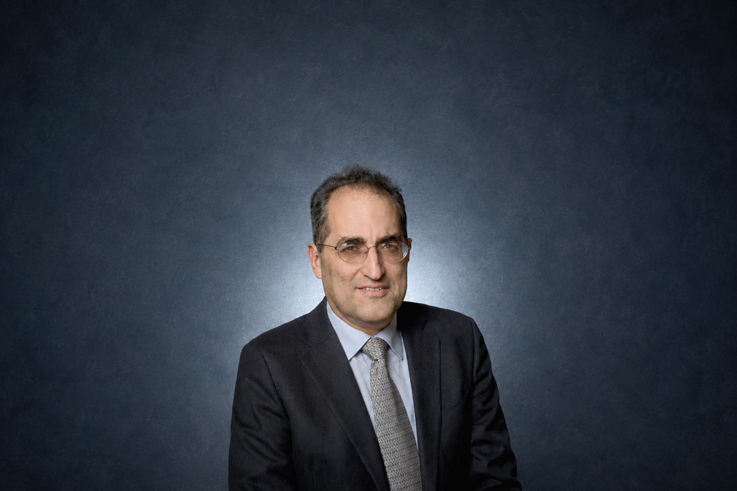 Guru strunovej teórie Edward Witten, americký teoretický fyzik so zameraním na matematickú fyziku, profesor na Institute of Advanced Study v Princetone.
