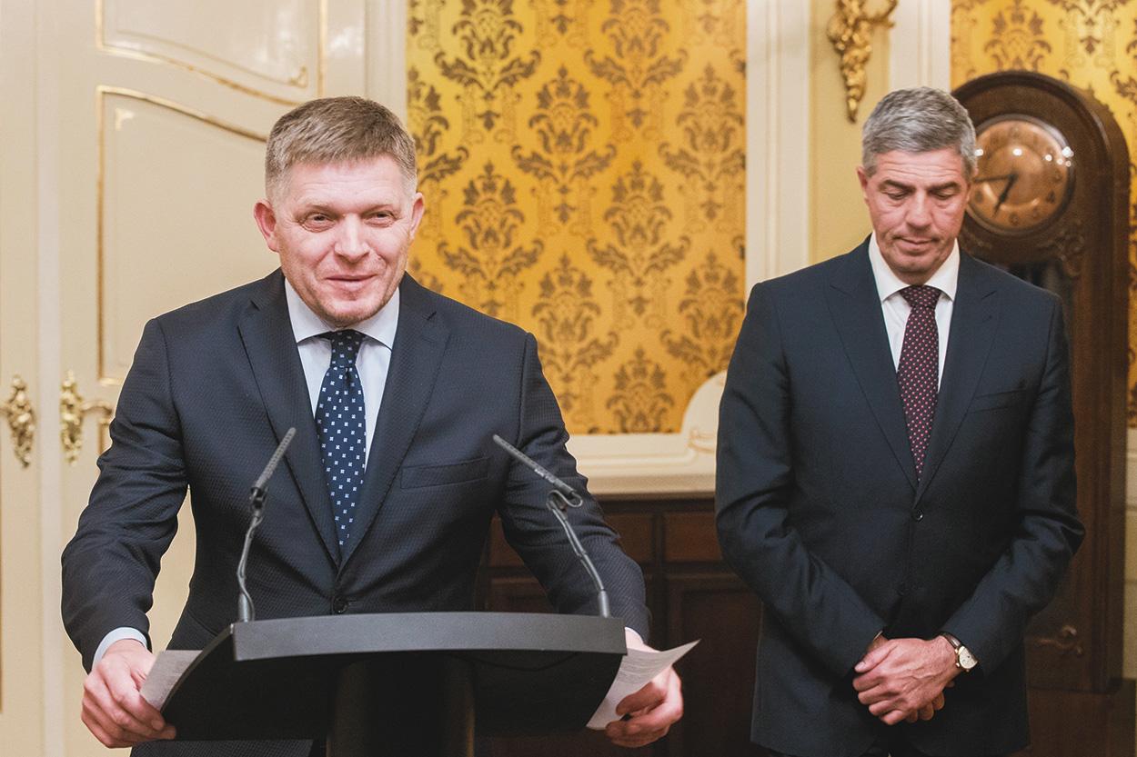 Béla Bugár avizoval, že vidí len dve možnosti: predčasné voľby alebo odchod z koalície. Realita bola nakoniec iná.