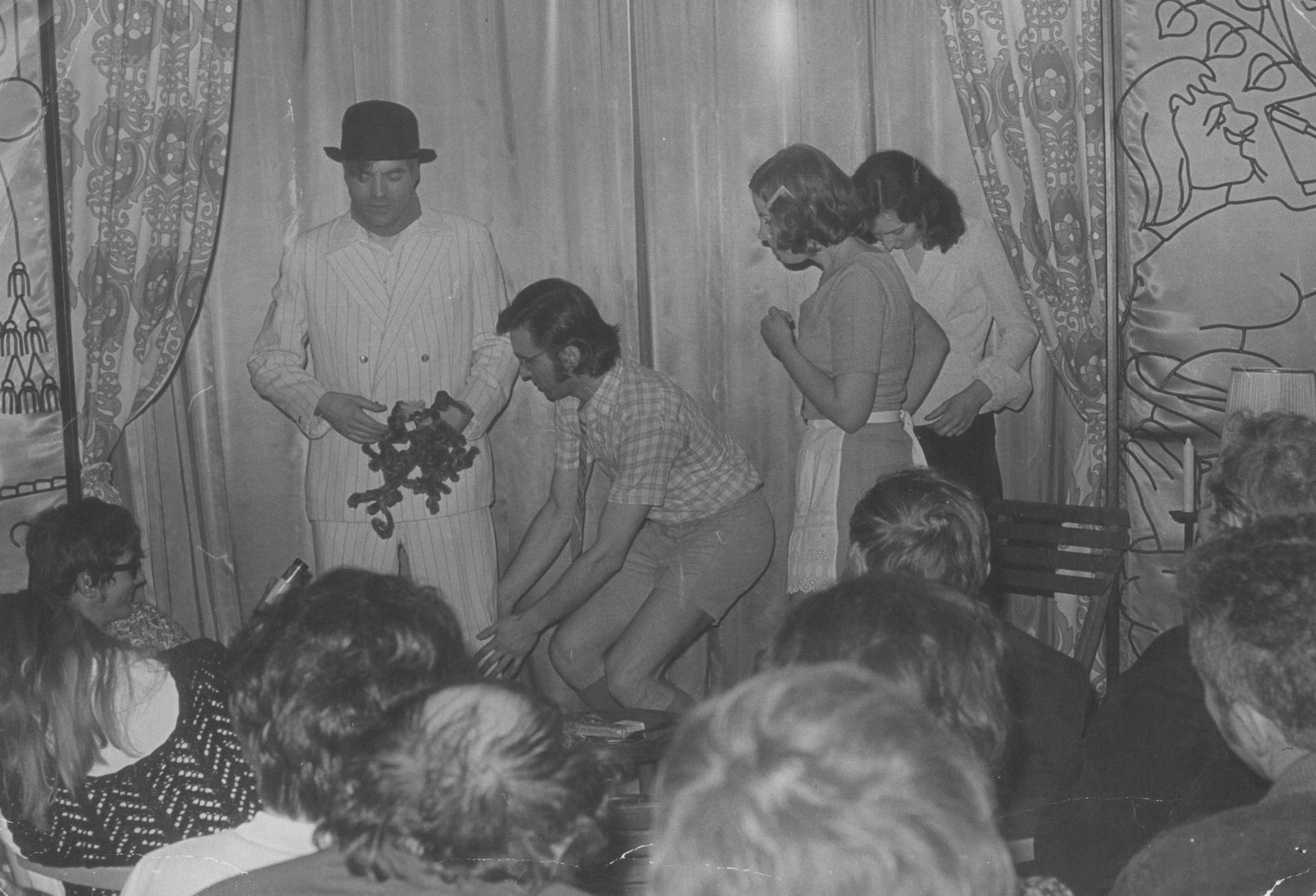 Viera počas predstavenia Radošinského divadla