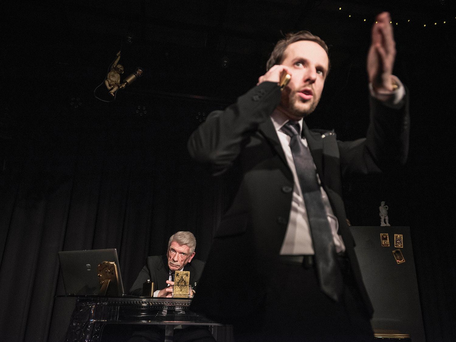 V divadelnej hre Threeema v réžii Jána Luterána sa objavujú pasáže zo zverej- nenej komunikácie medzi osobami zo zákulisia slovenskej politiky. V pozadí komplikovaných politických machinácií sa vznáša otázka: Poradí si štát so zlo- duchom alebo zloduch so štátom? Účinkujú Richard Stanke a Peter Ondrejička.