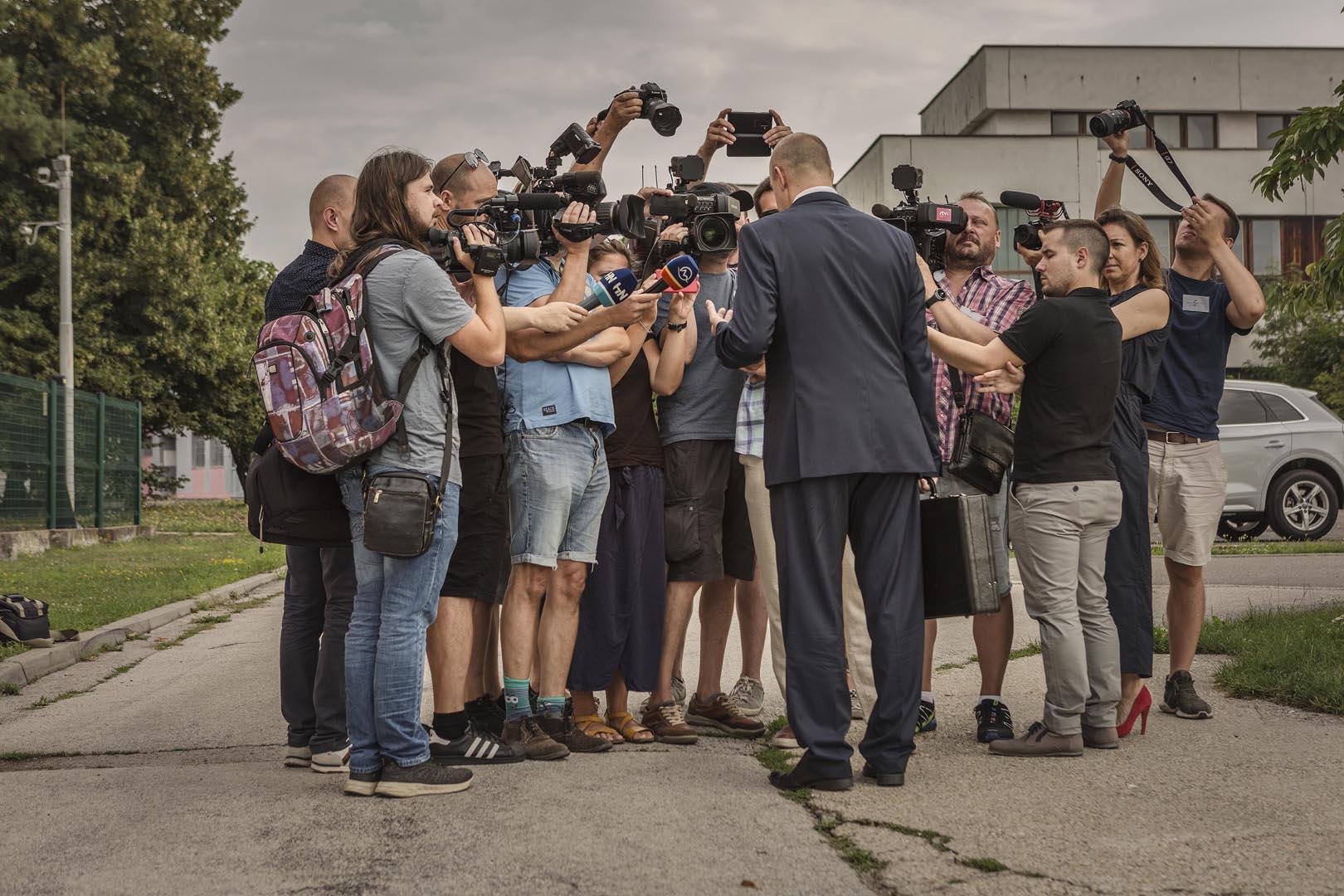 31. júl 2019, Pezinok: Pavol Rusko pred príchodom na pojednávanie odpovedá na otázky novinárov.