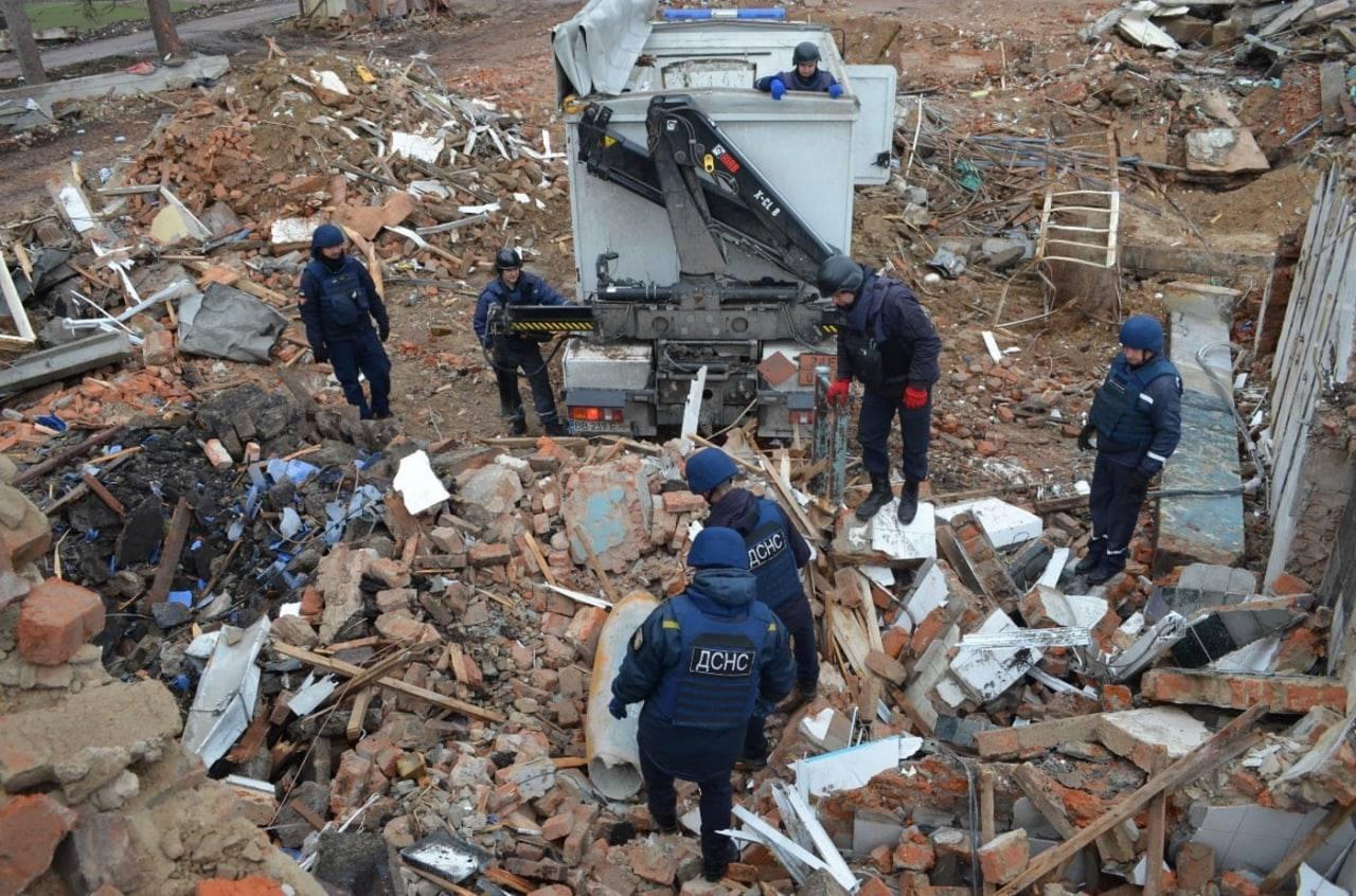 Černihiv, odminóvávanie poškodených oblastí