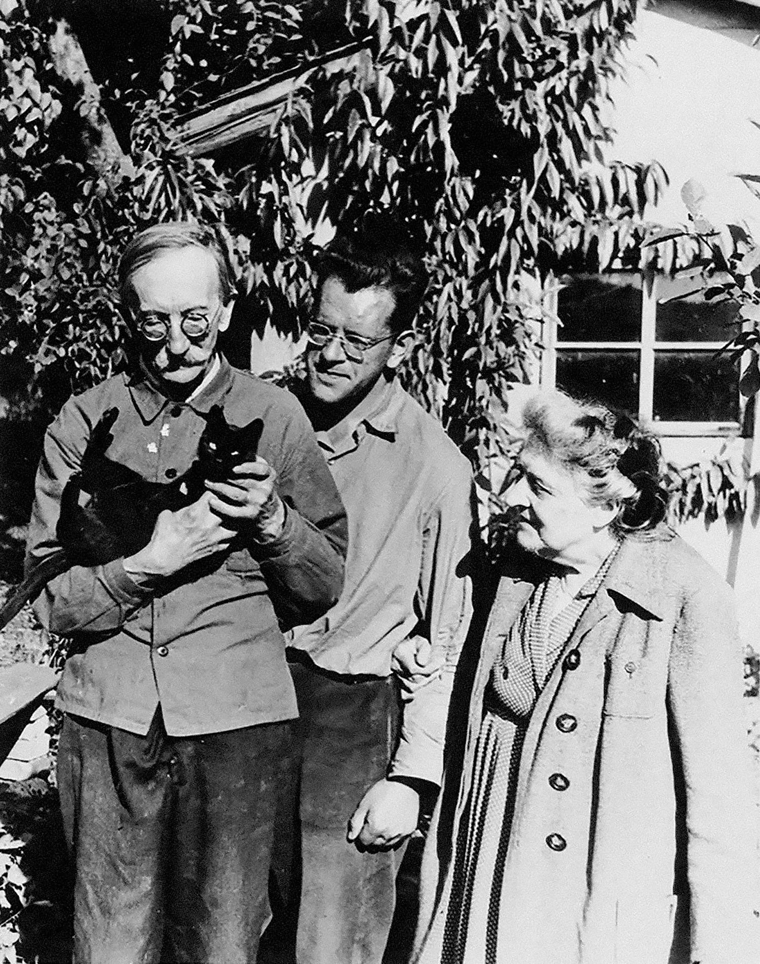 Reynekovci pri altánku.