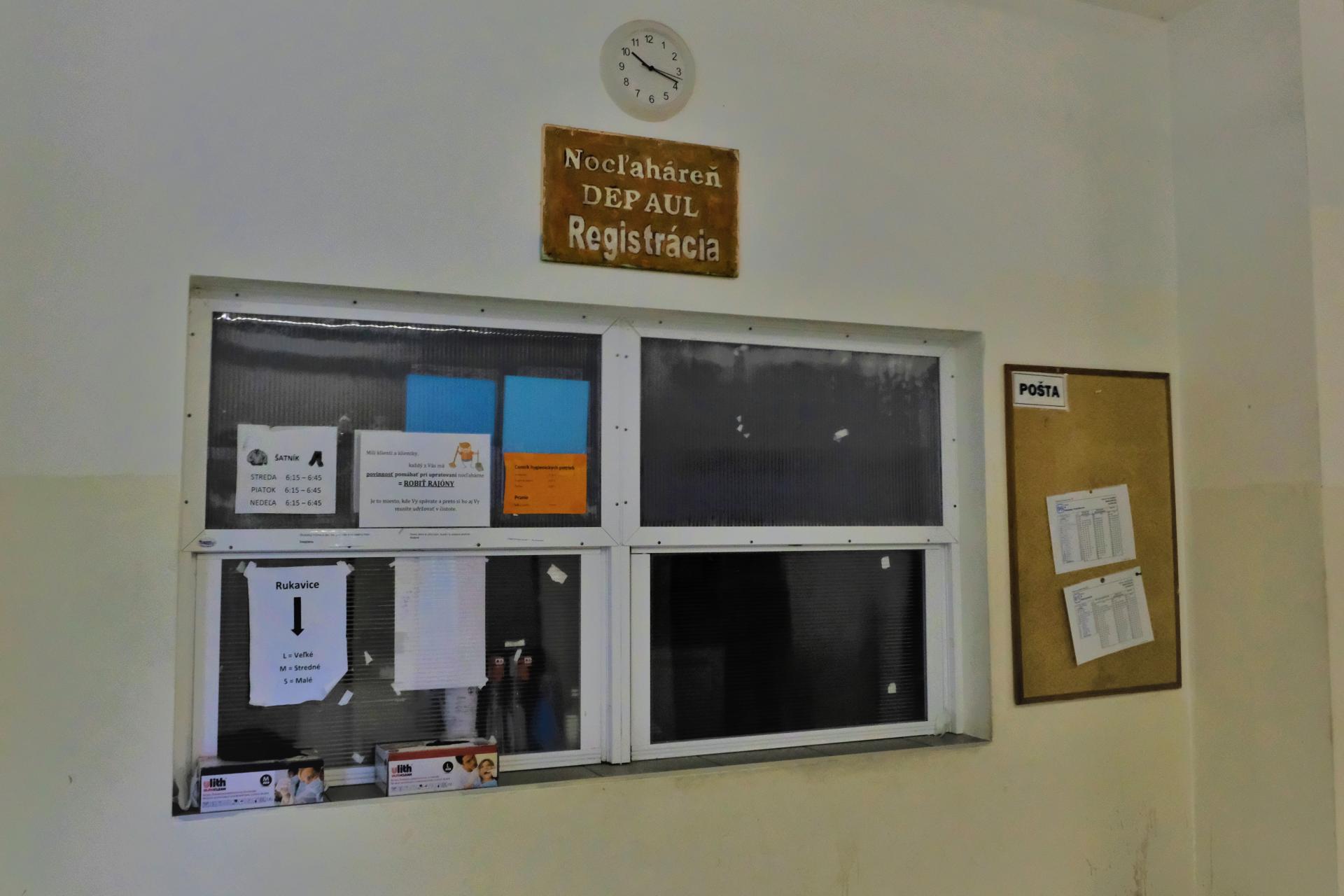 Každý klient nocľahárne musí prejsť registráciou.