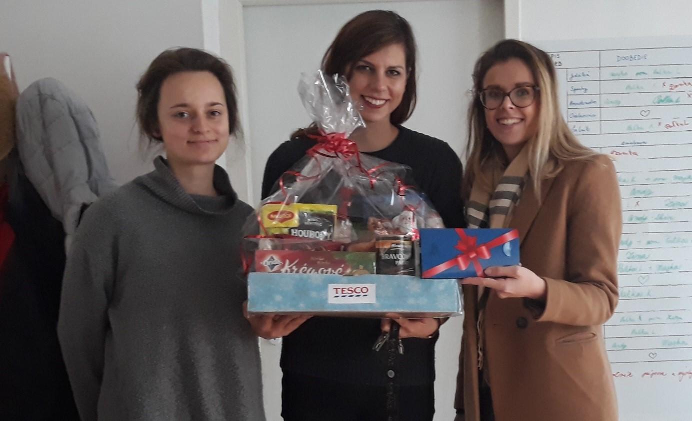 Stravné lístky vyzbierané od zamestnancov centrálnej kancelárie Tesca boli venované dvom organizáciám, jednou bolo OZ Vagus. 