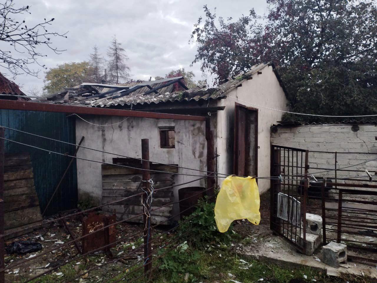 Nikopol, okres Dnepropetrovsk. Poškodené rodinné domy