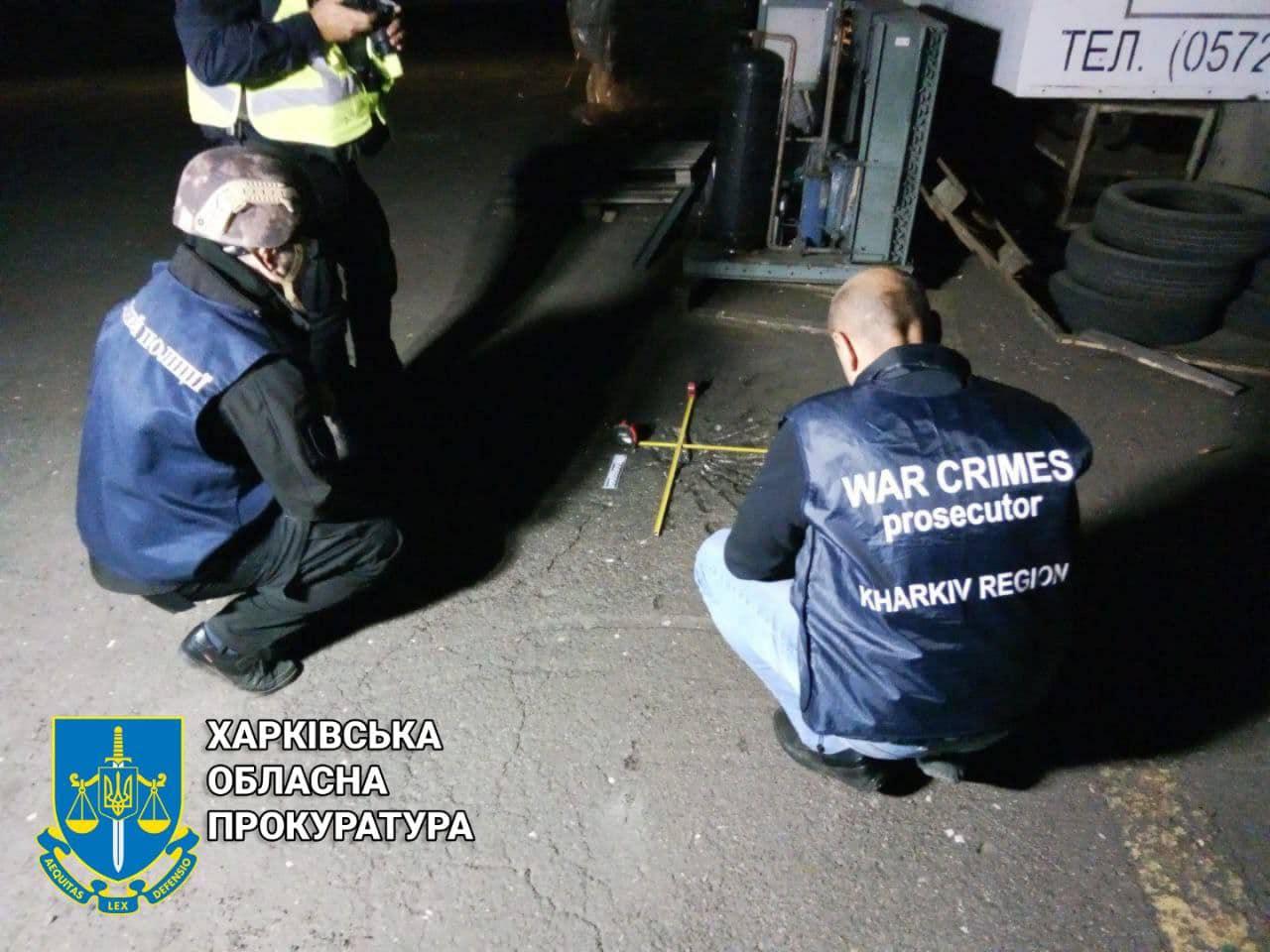 Charkov, rodinný dom v plameňoch - dokumentácia vojnových zločinov (3). 