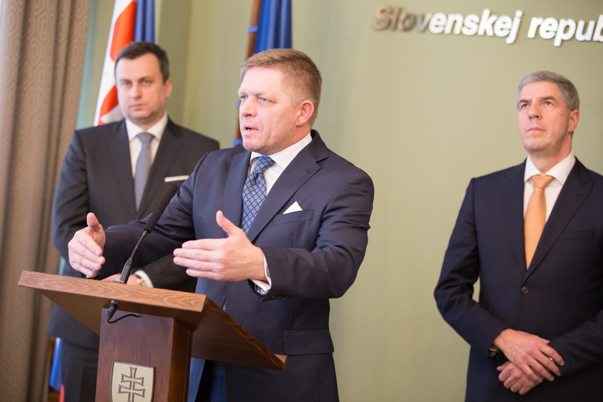Fico, Danko a Bugár na tlačovej konferencii predsedov koaličných strán v marci 2018.