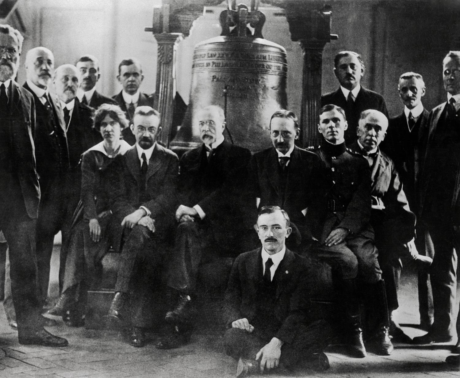 26. október 1918 Filadelfia, USA: T. G. Masaryk v čase podpísania Deklarácie spoločných cieľov nezávislých stre- doeurópskych národov dva dni pred vznikom ČSR. Civilizačné presahy českej štátnej ambície menili aj Slovensko. 