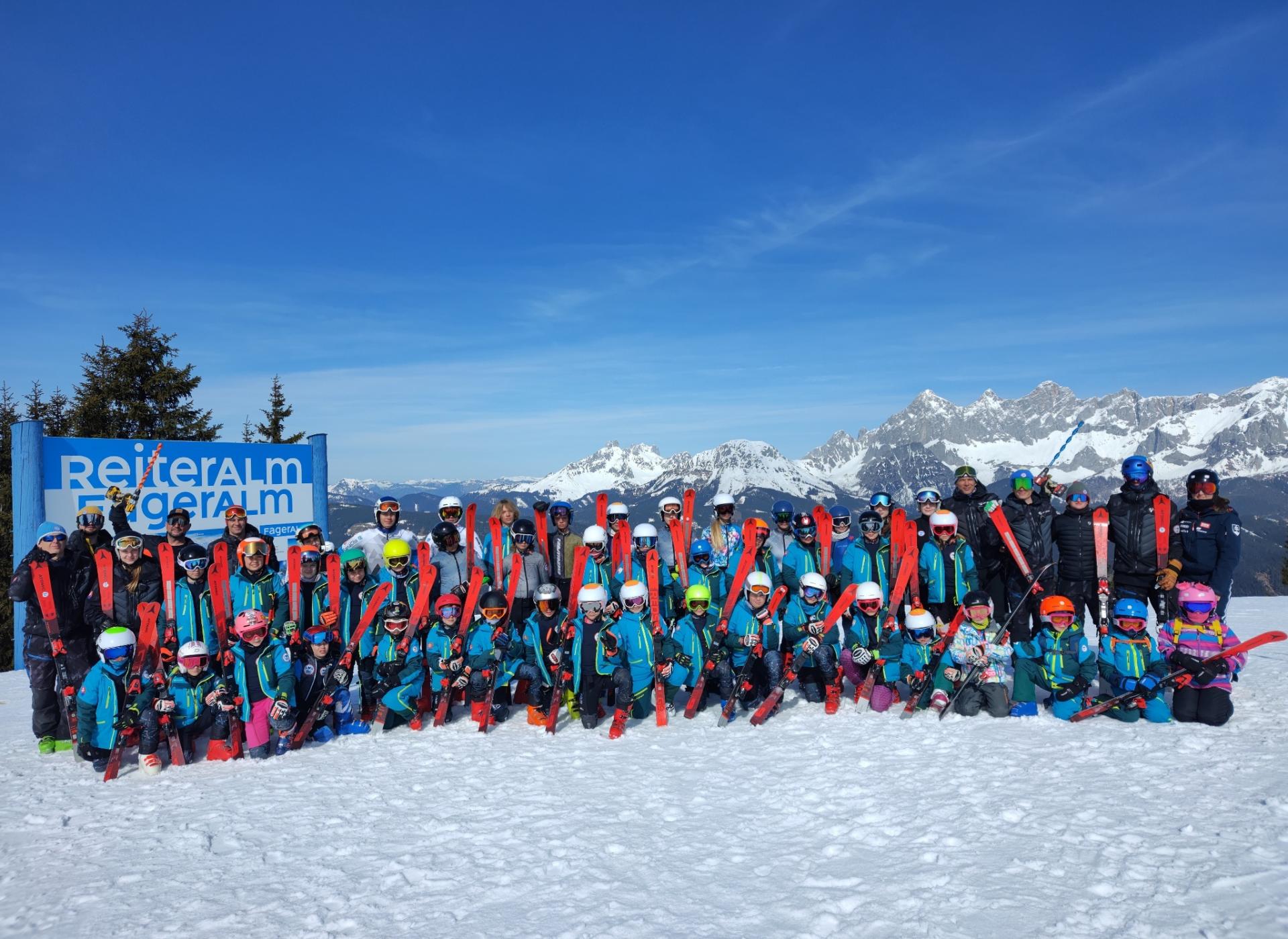 Detský lyžiarsky klub Fox Ski Academy.