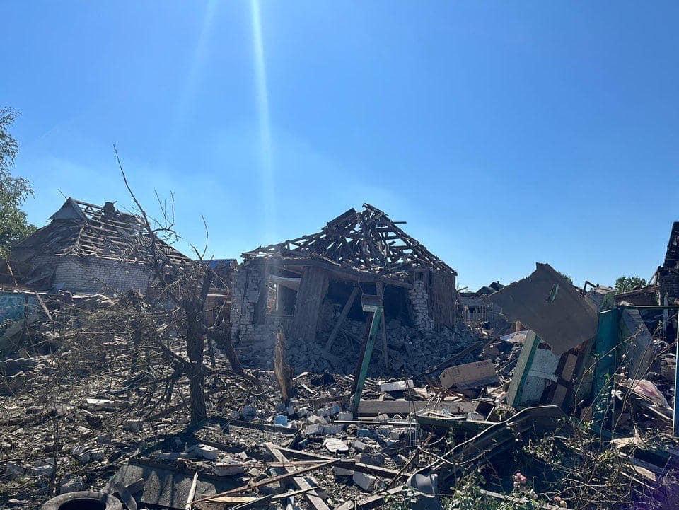 Kramatorsk, Donecká oblasť. Súkromné domy zničené v dôsledku raketovej paľby