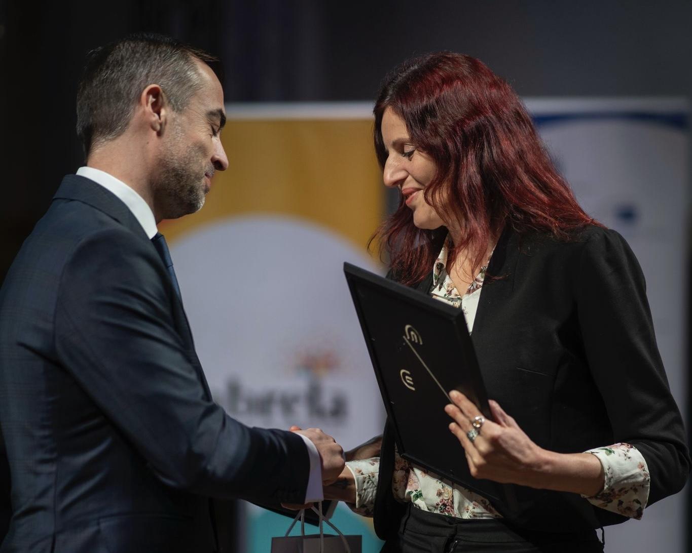 Ocenená reportérka Jana Čavojská na evente Tri roky vojny 2025