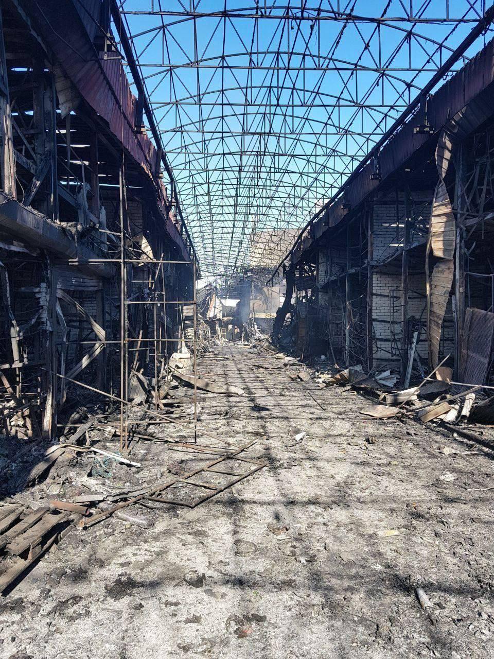 Ruiny obchodu v Charkove, 19.3.2022