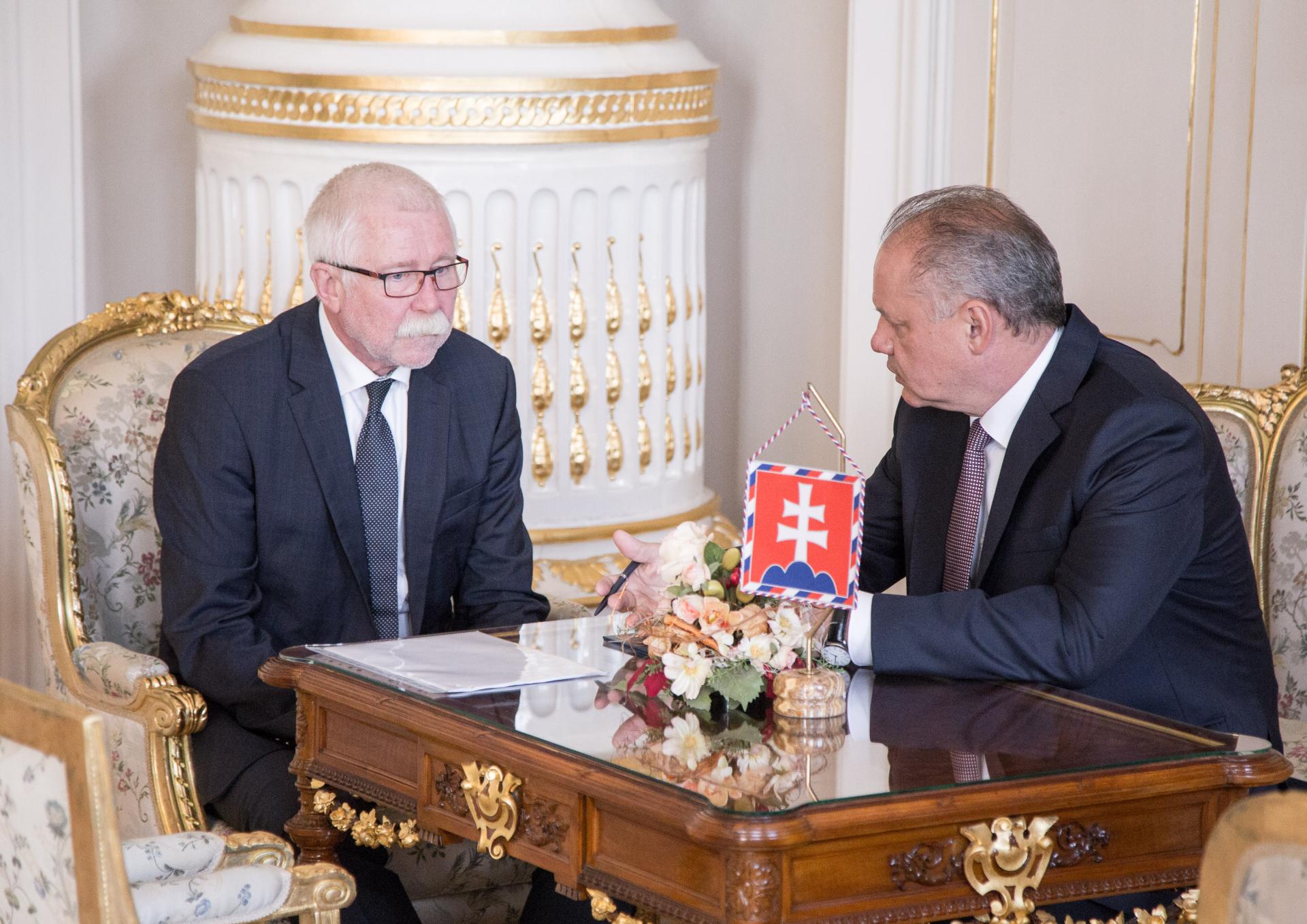 31. júl 2018 Bratislava: Pavol Šajgalík a exprezident SR Andrej Kiska počas prijatia predsedu SAV v Prezidentskom paláci.