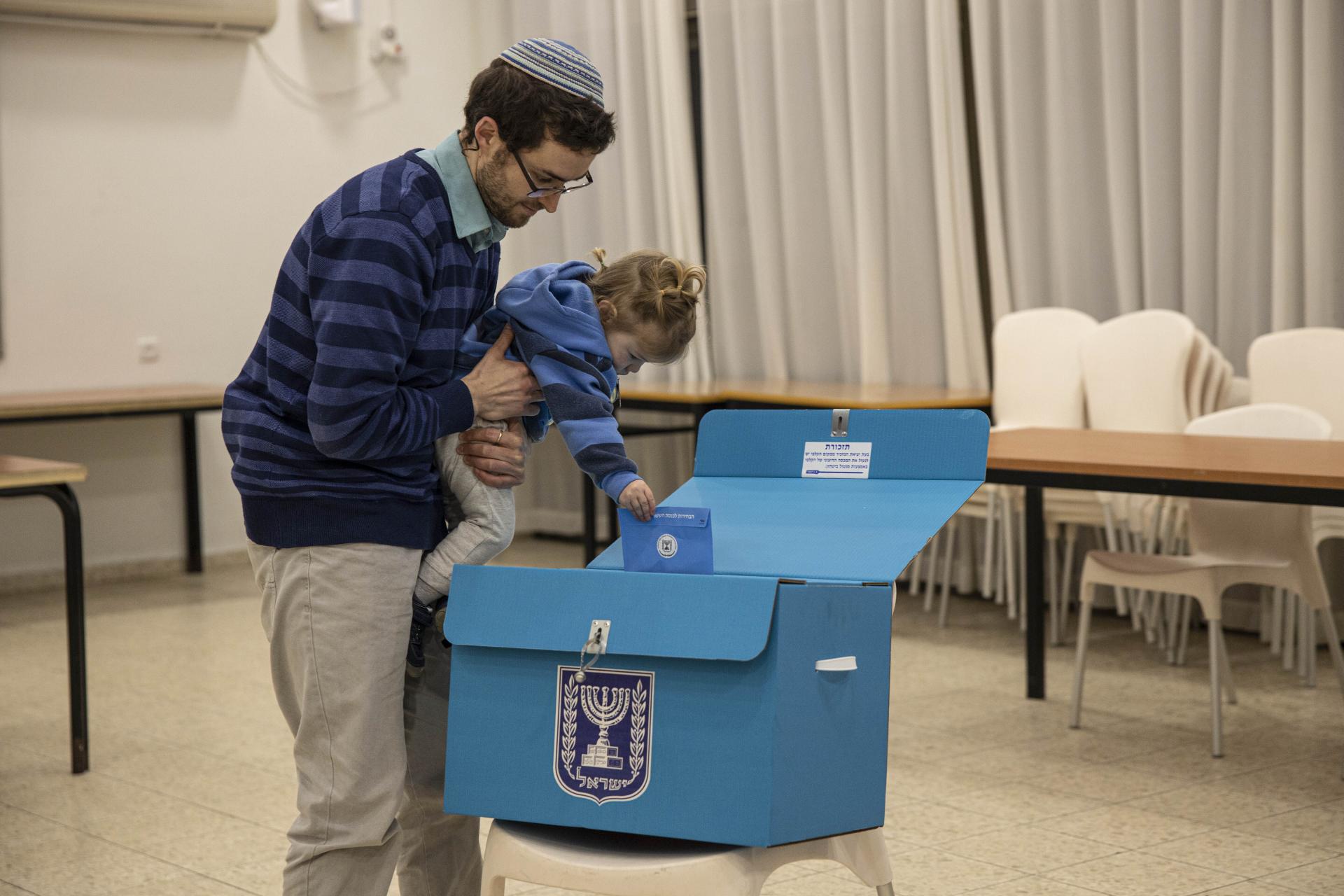 2. marec Alon Shvut, Západný breh Jordánu: Izraelčania museli ísť k volebným urnám už tretíkrát za posledných 11 mesiacov.