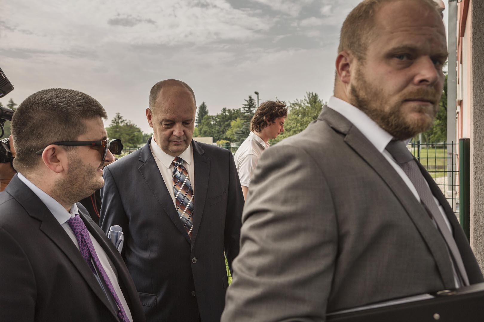 31. júl 2019 Pezinok: Na súd prichádza Pavol Rusko aj Kočnerov právny zástupca Michal Mandzák.