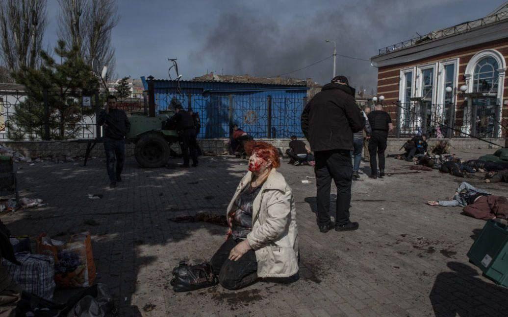 Piatkový úrok na stanicu v Kramatorsku. Objavujú sa ďalšie znepokojivé zábery