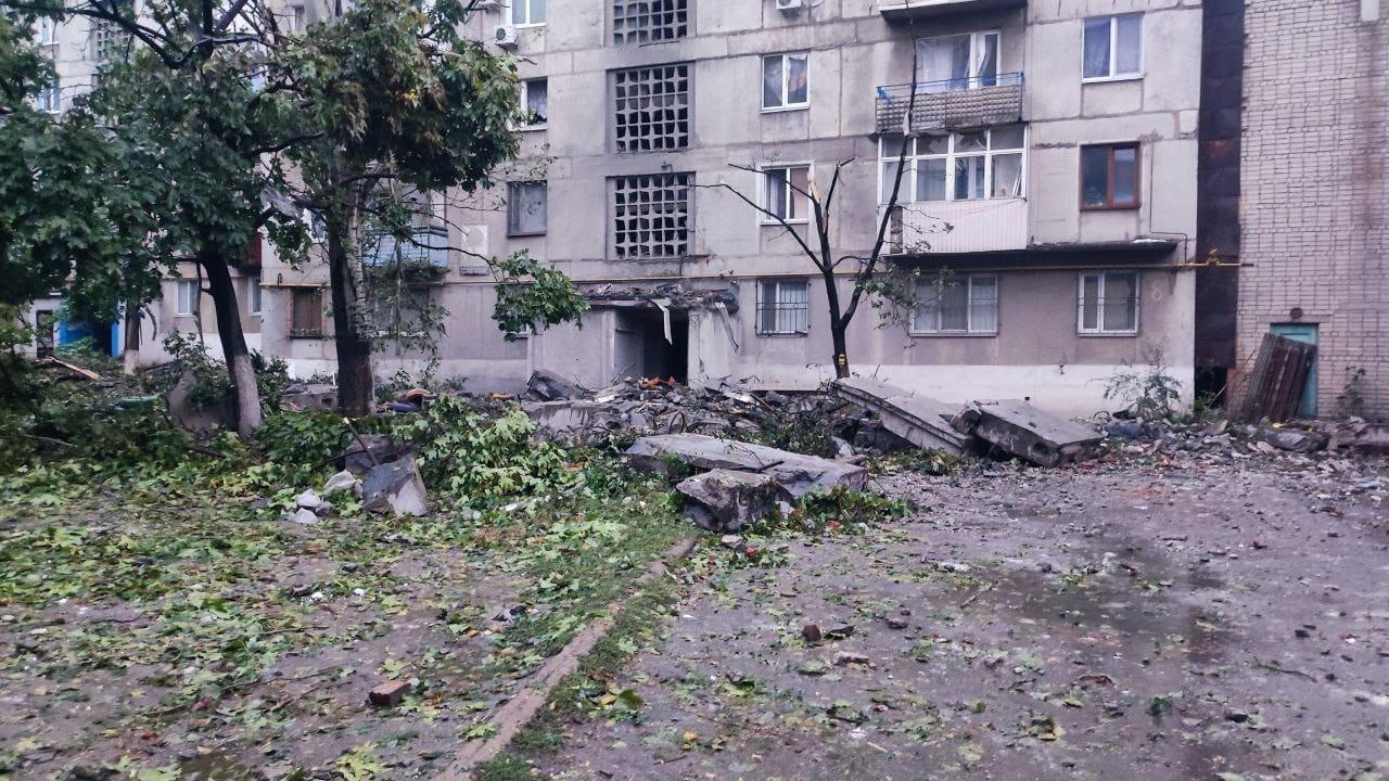 Torecko v Donecku, 19 ľudí bolo zachránených zo zničenej budovy