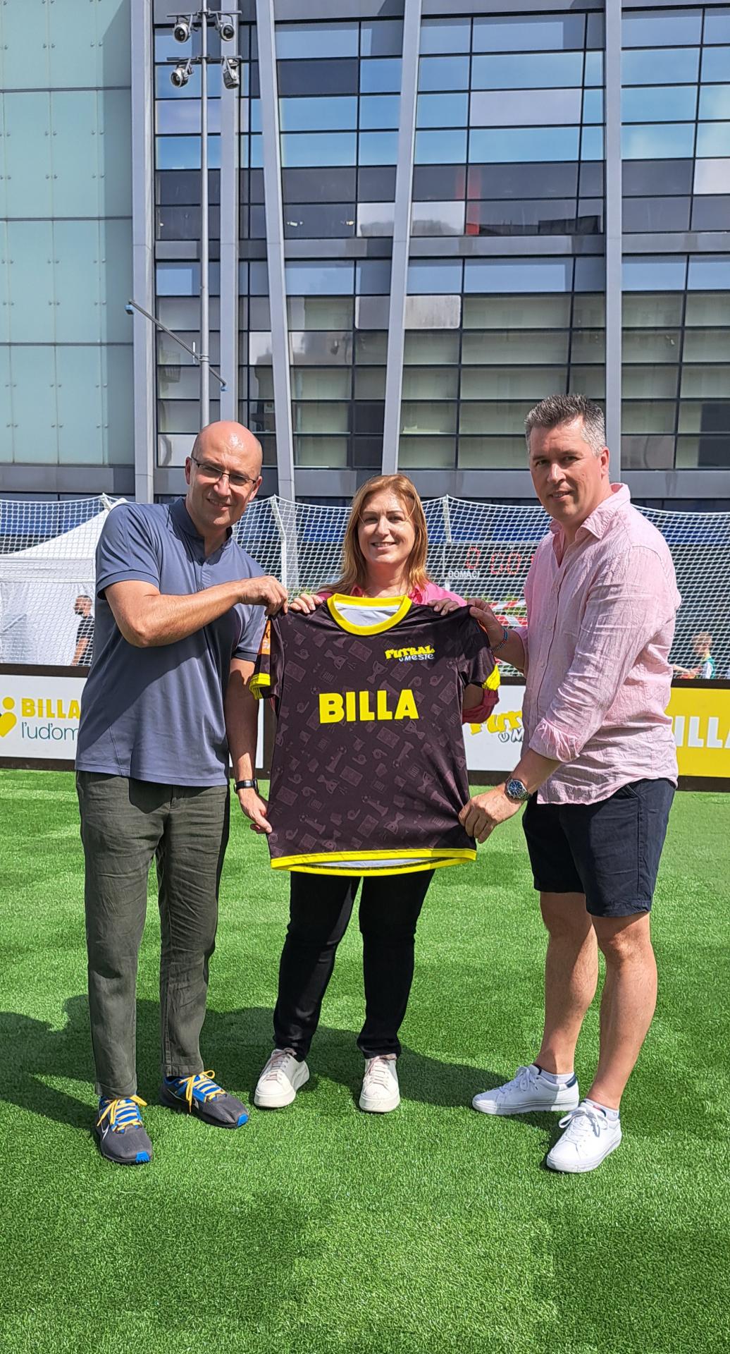 Zľava výkonný riaditeľ ÚLK Michal Mertinyák, COO BILLA Albena Georgieva, CFO BILLA Tomáš Staňo