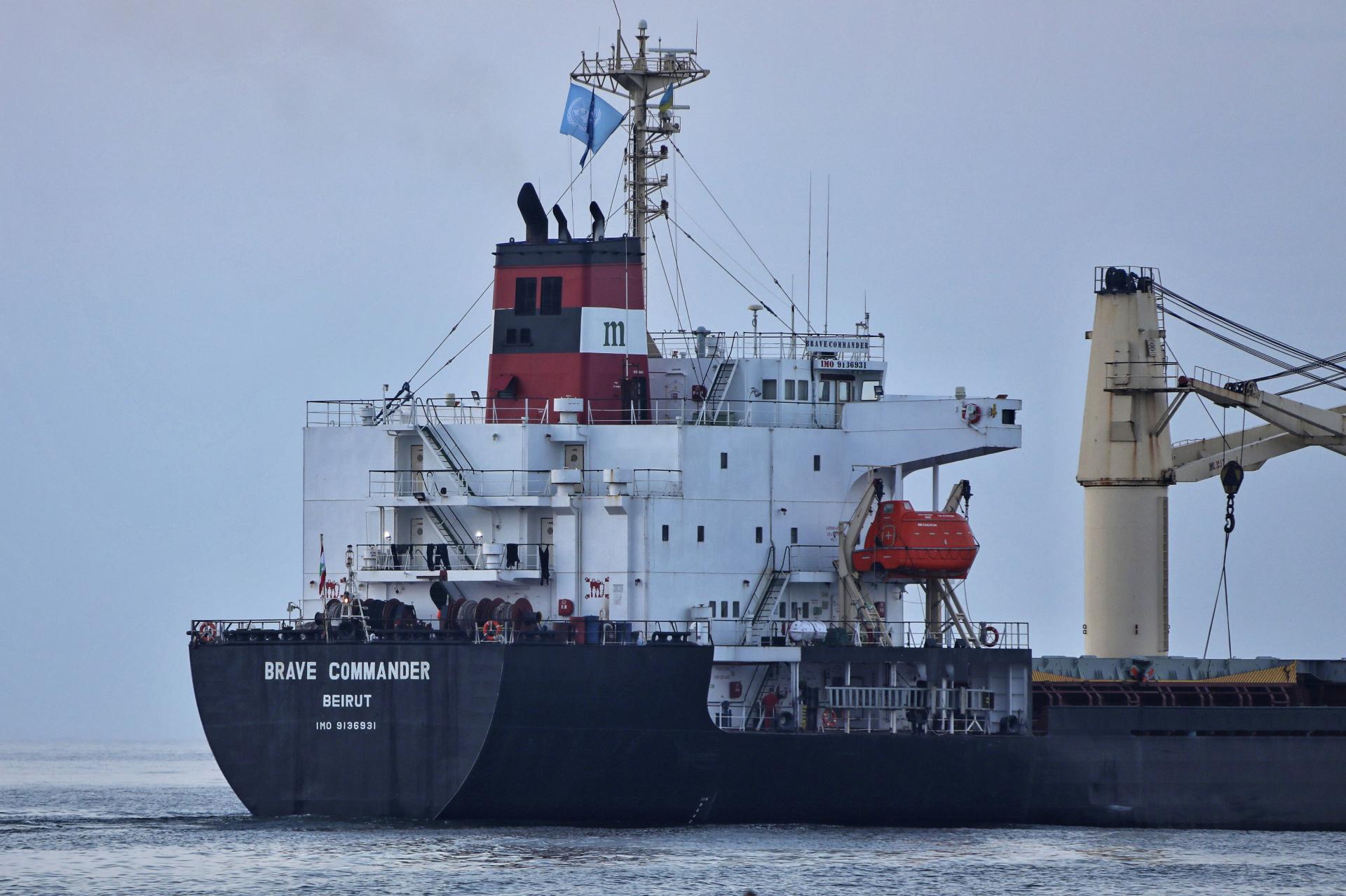 Loď s obilím odchádza z prístavu neďaleko Odesy, 16.8.2022