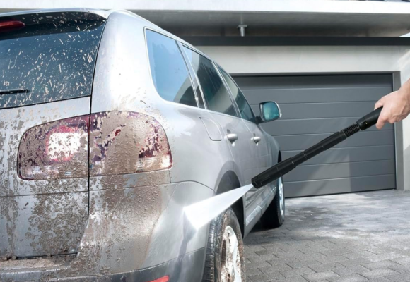 Vysokotlakový čistič Kärcher.