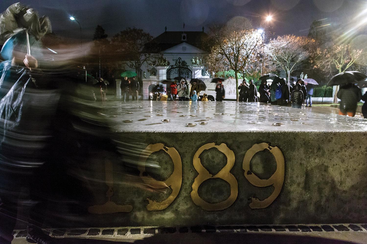 17. november 2025, Bratislava: Odhalenie Pamätníka Novembra 1989 na Námestí slobody.