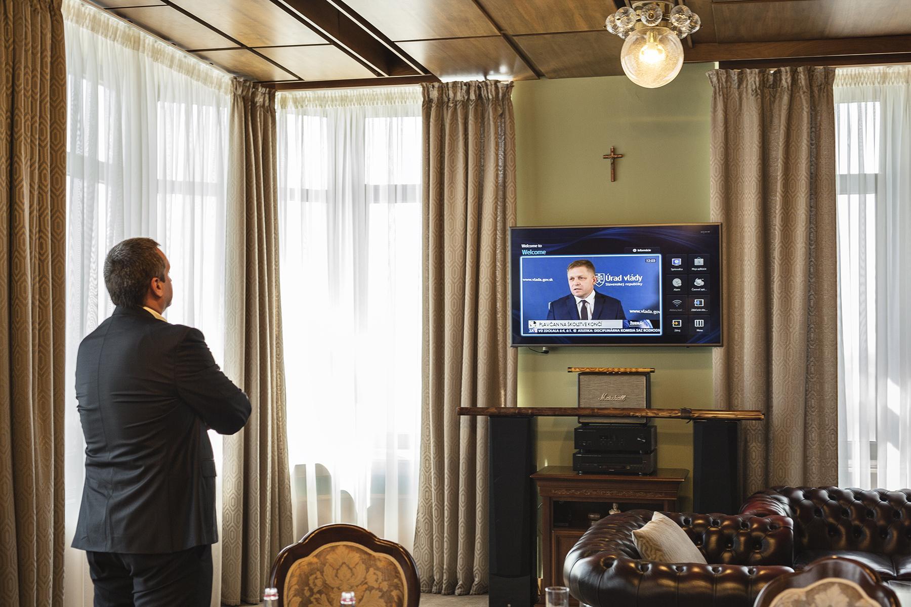 Andrej Danko vo svojej pracovni v momente, keď sa dozvedel o odvolaní Petra Plavčana.