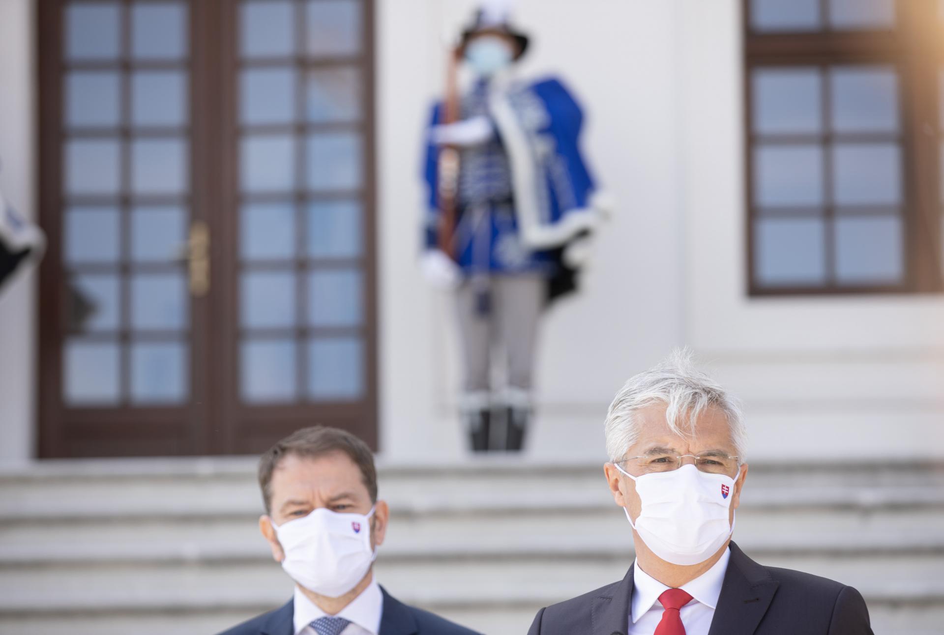 Zľava: Premiér SR Igor Matovič a minister zahraničných vecí a európskych záležitostí SR Ivan Korčok.