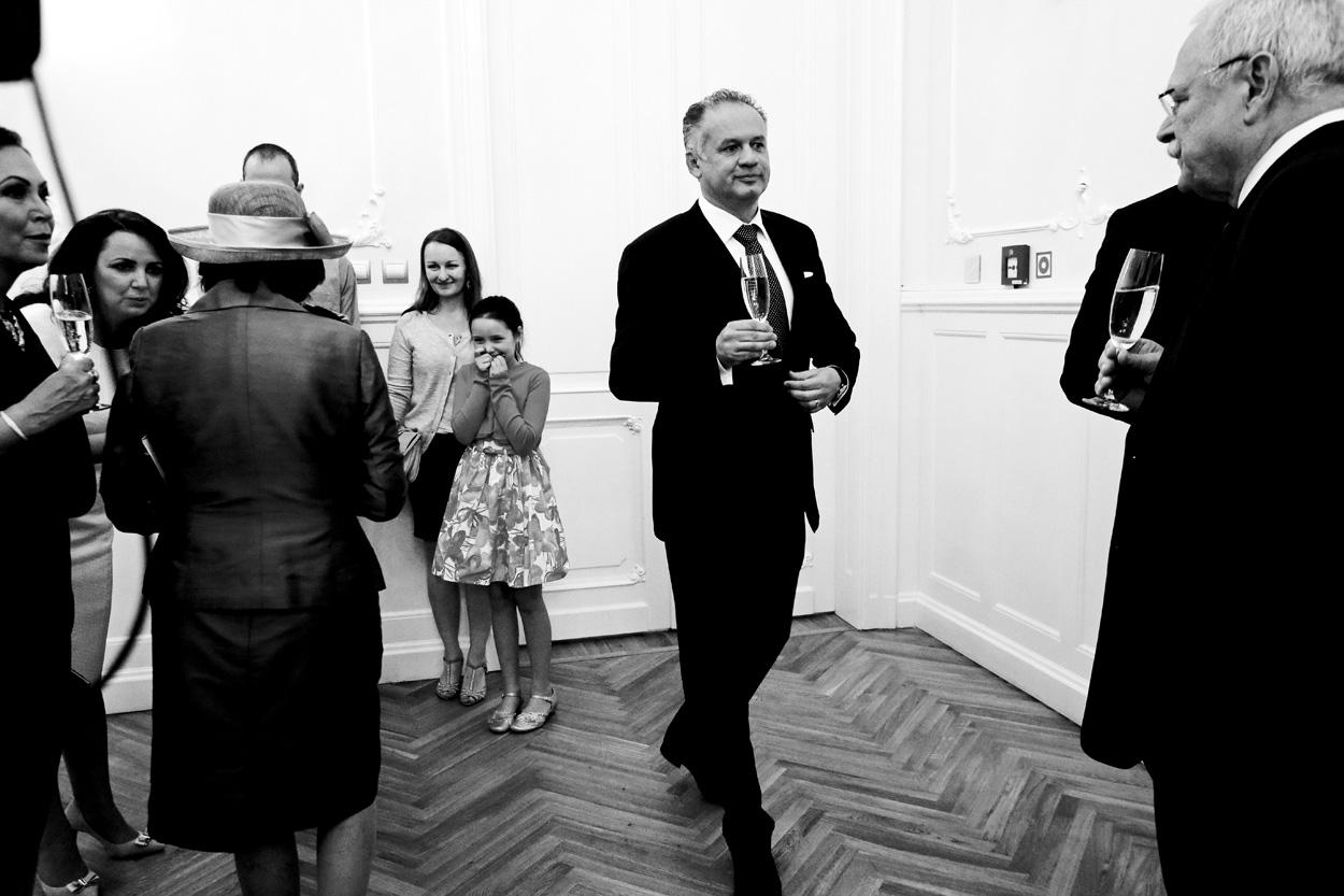 Prípitok dvoch prezidentov po prezidentskej inaugurácii v roku 2014. Andrej Kiska vystriedal únavného Ivana Gašparoviča.
