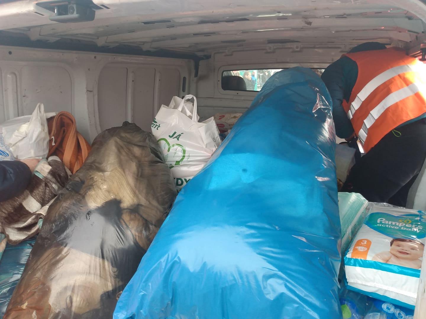 Slováci zabezpečujú charitatívnu podporu pre ľudí na ukrajinskej strane hraníc.