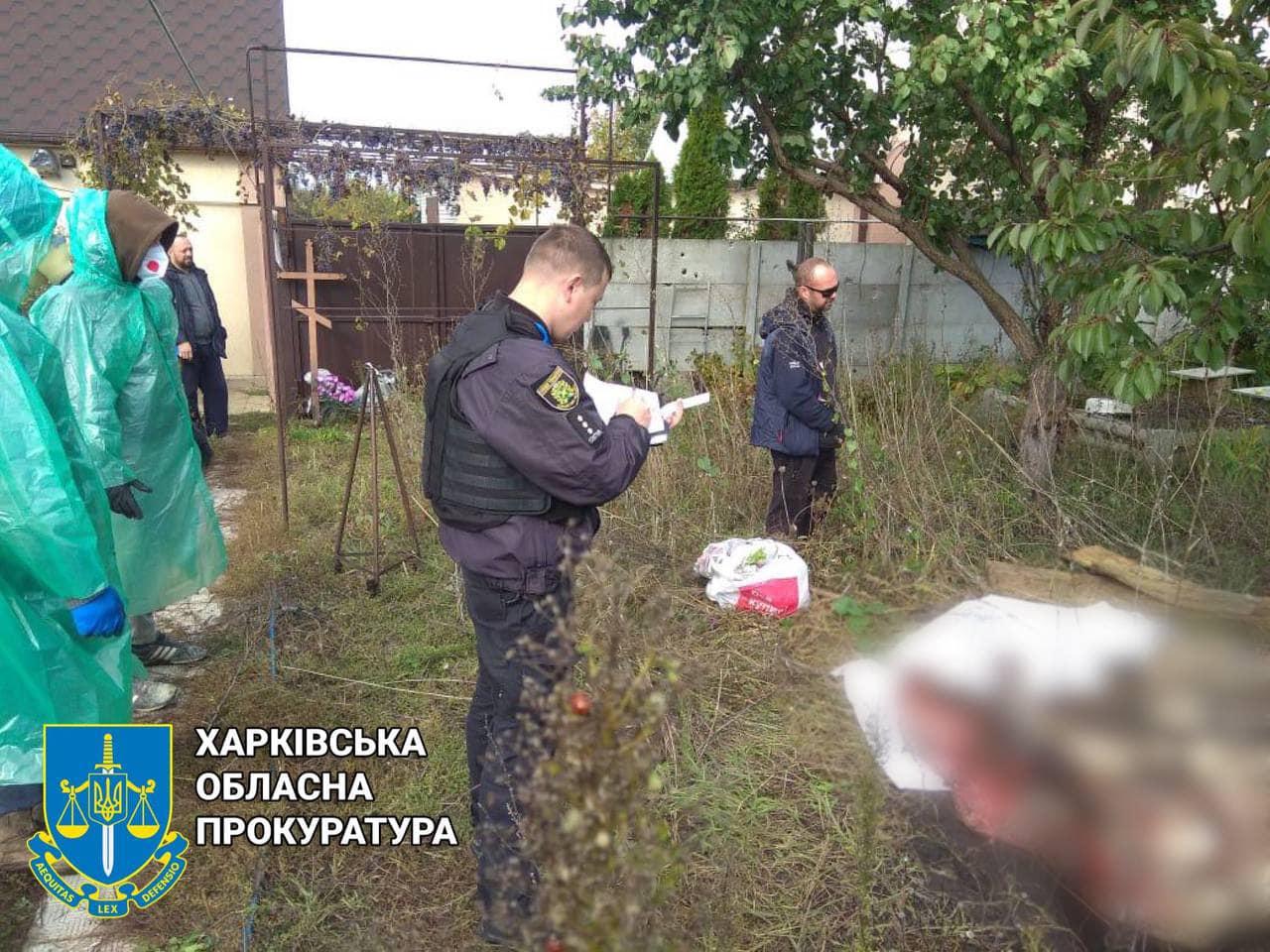 Tsyrkuny, obec v Charkovskej oblasti: Exhumácia tiel z bombardovania, ktoré prebehlo 1.apríla (2).