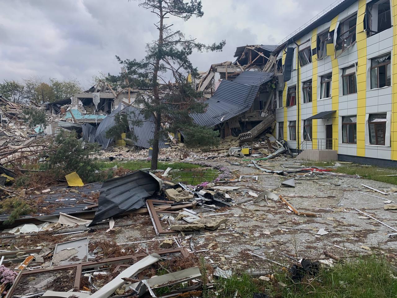 Apostolove, Dnepropetrovský región. Vzdelávacia inštitúcia bola zasiahnutá raketou