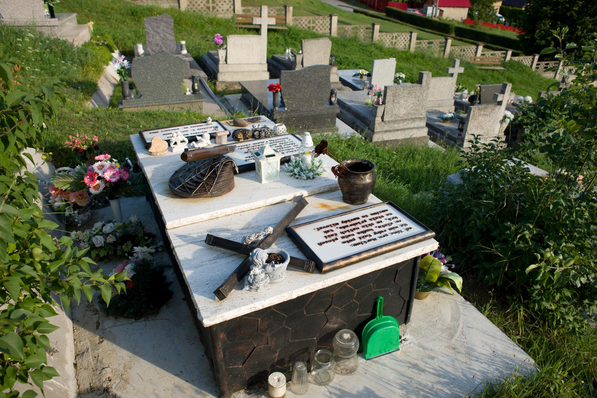 Hrob, kde je pchovaná Martina Kušnírová.