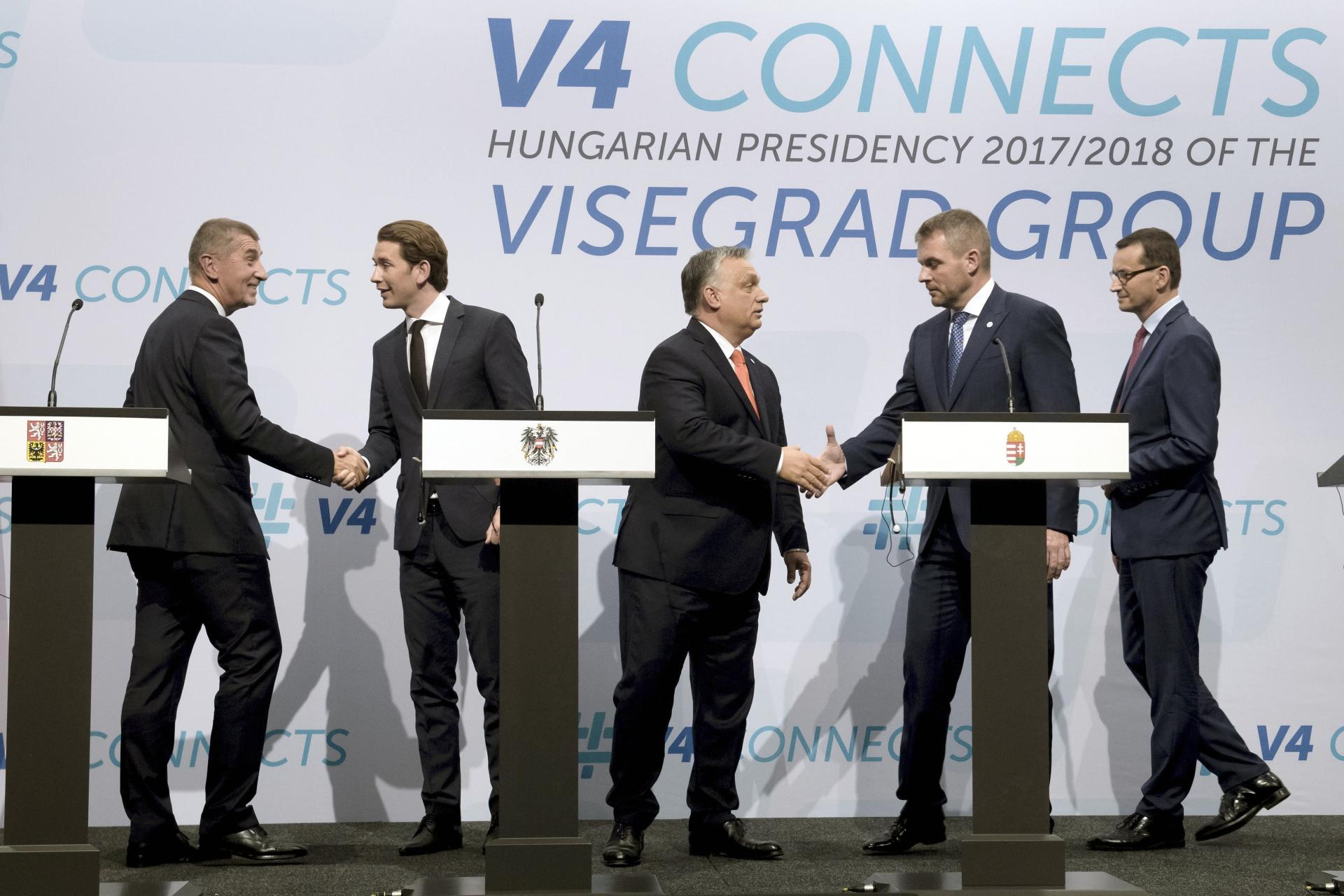 21. jún 2018 Budapešť, Maďarsko: Lídri krajín Vyšehradej štvorky (V4) spolu s rakúskym kancelárom Sebastianom Kurzom po spoločnej tlačovej konferencii.