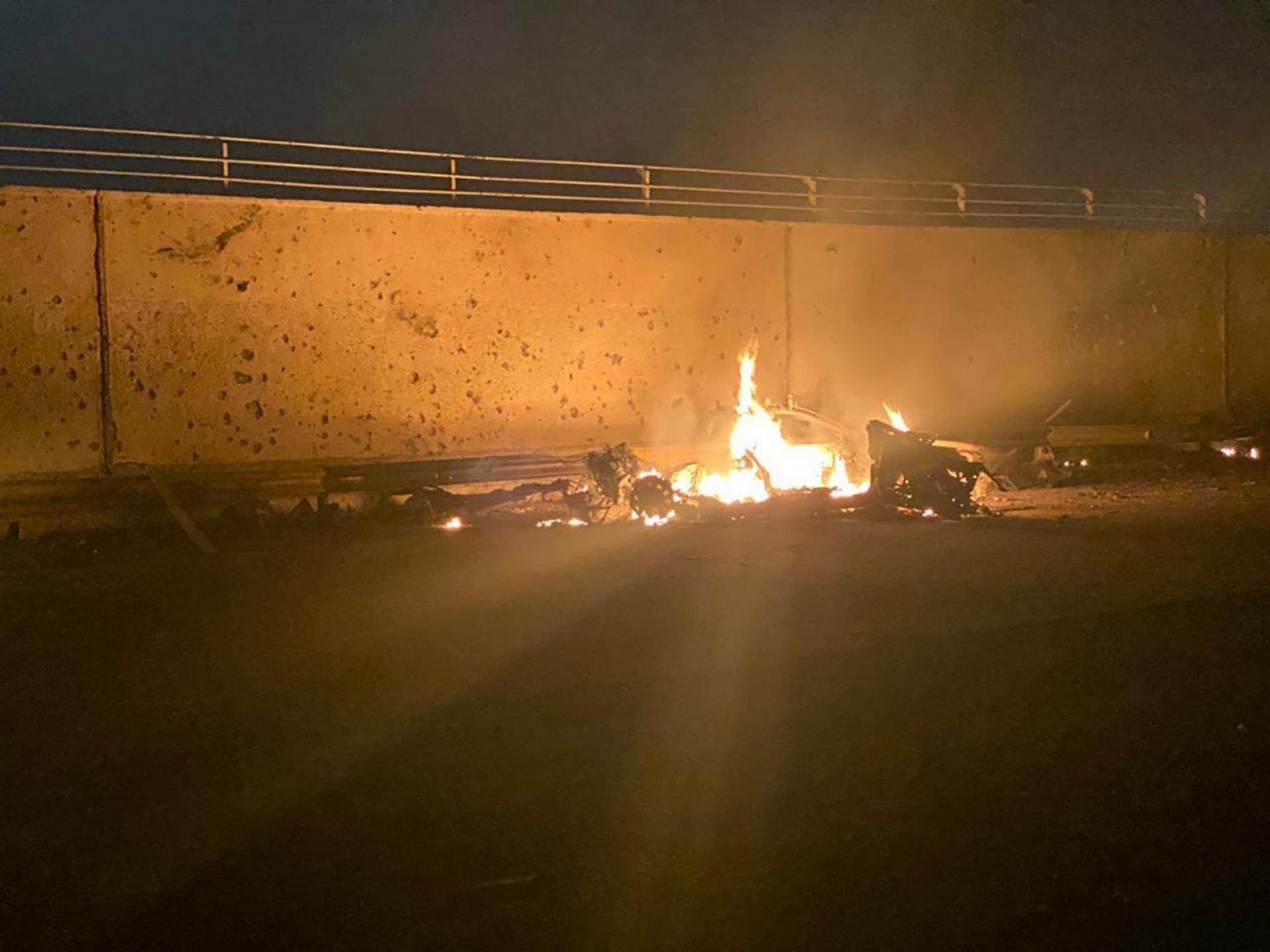 Vrak auta, v ktorom sa viezol zavraždený generál.