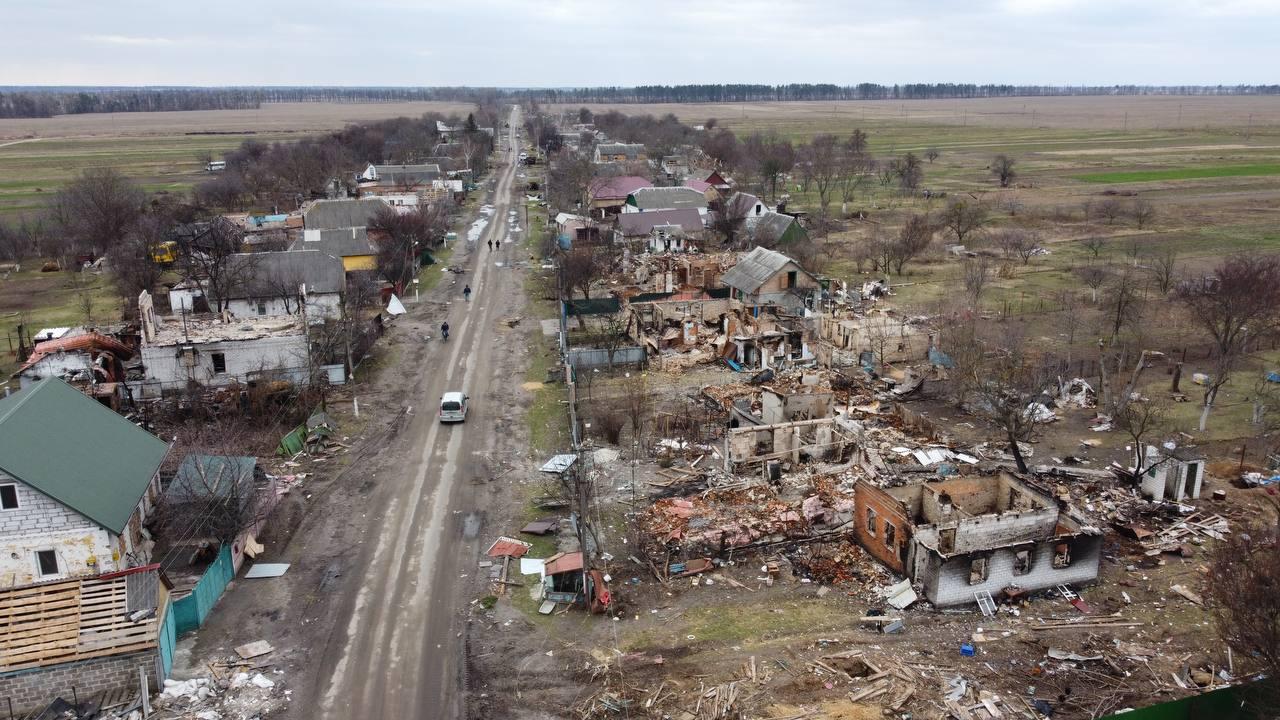 Skaza po bombardovaní civilných cieľov v obci Andriivka