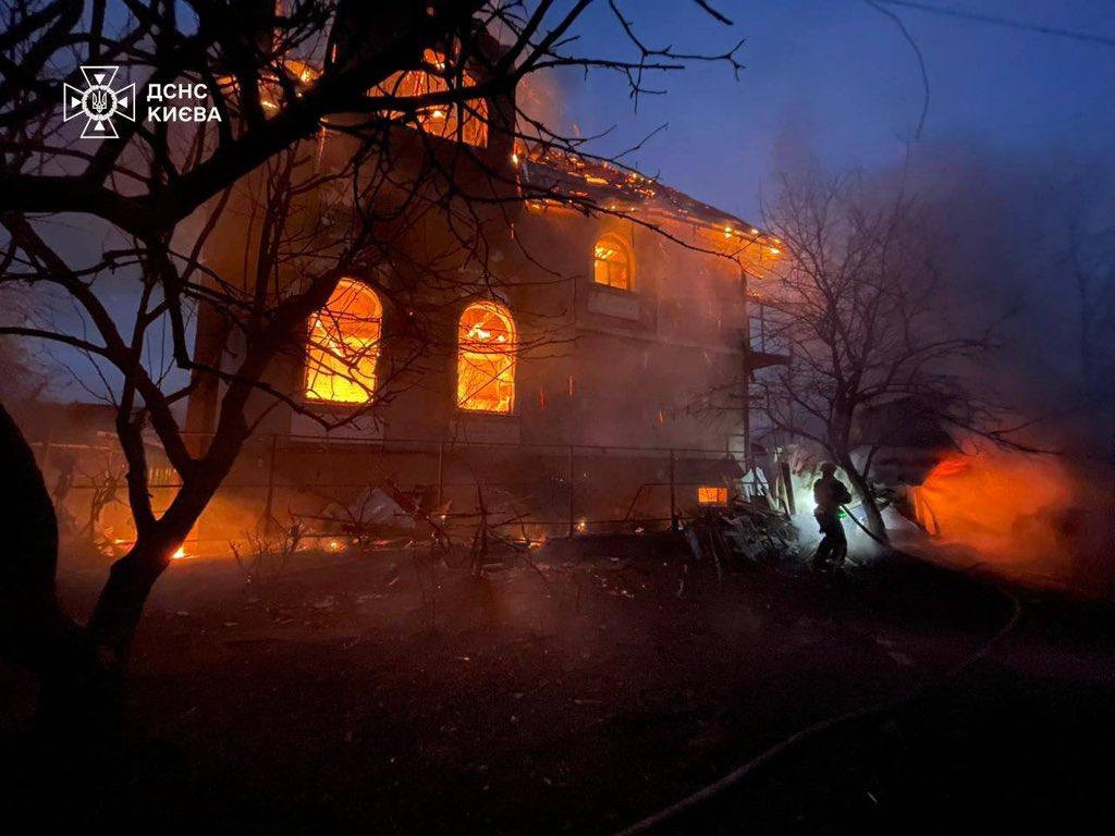 Následky ruského útoku v Kyjeve, 27. 12. 2025