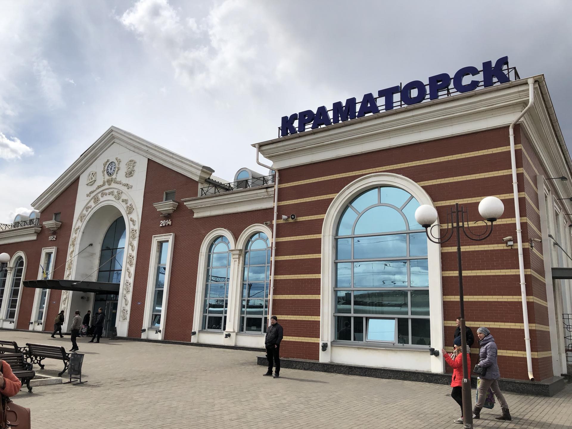 Zrekonštruovaná budova železničnej stanice vo východoukrajinskom Kramatorsku. V roku 2014 mesto na niekoľko mesiacov obsadili proruskí separatisti.