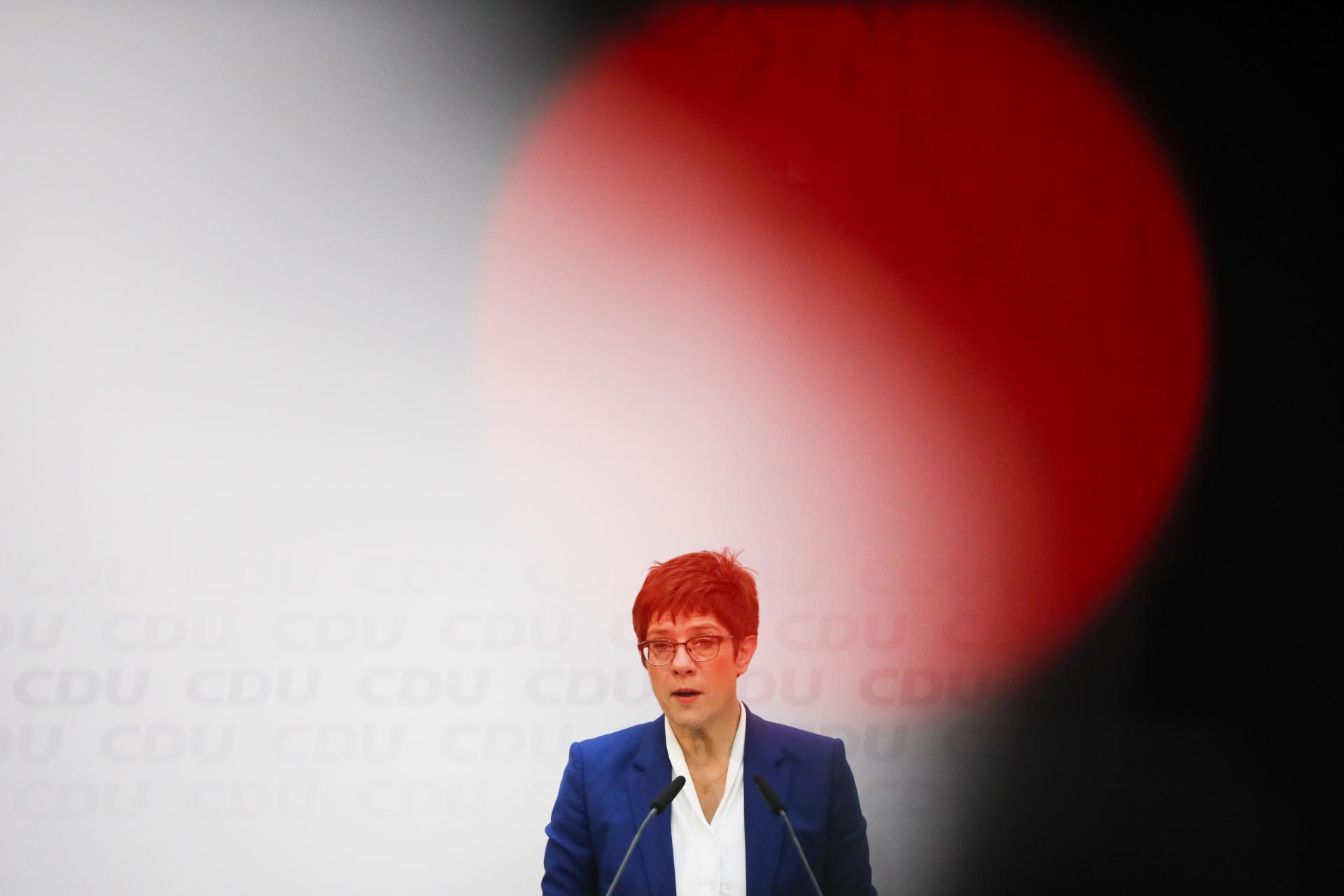 10. február 2020 Berlín, Nemecko: Predsedníčka CDU Annegret Kramp-Karrenbauer oznamuje, že odíde z čela najsilnejšej nemeckej strany.
