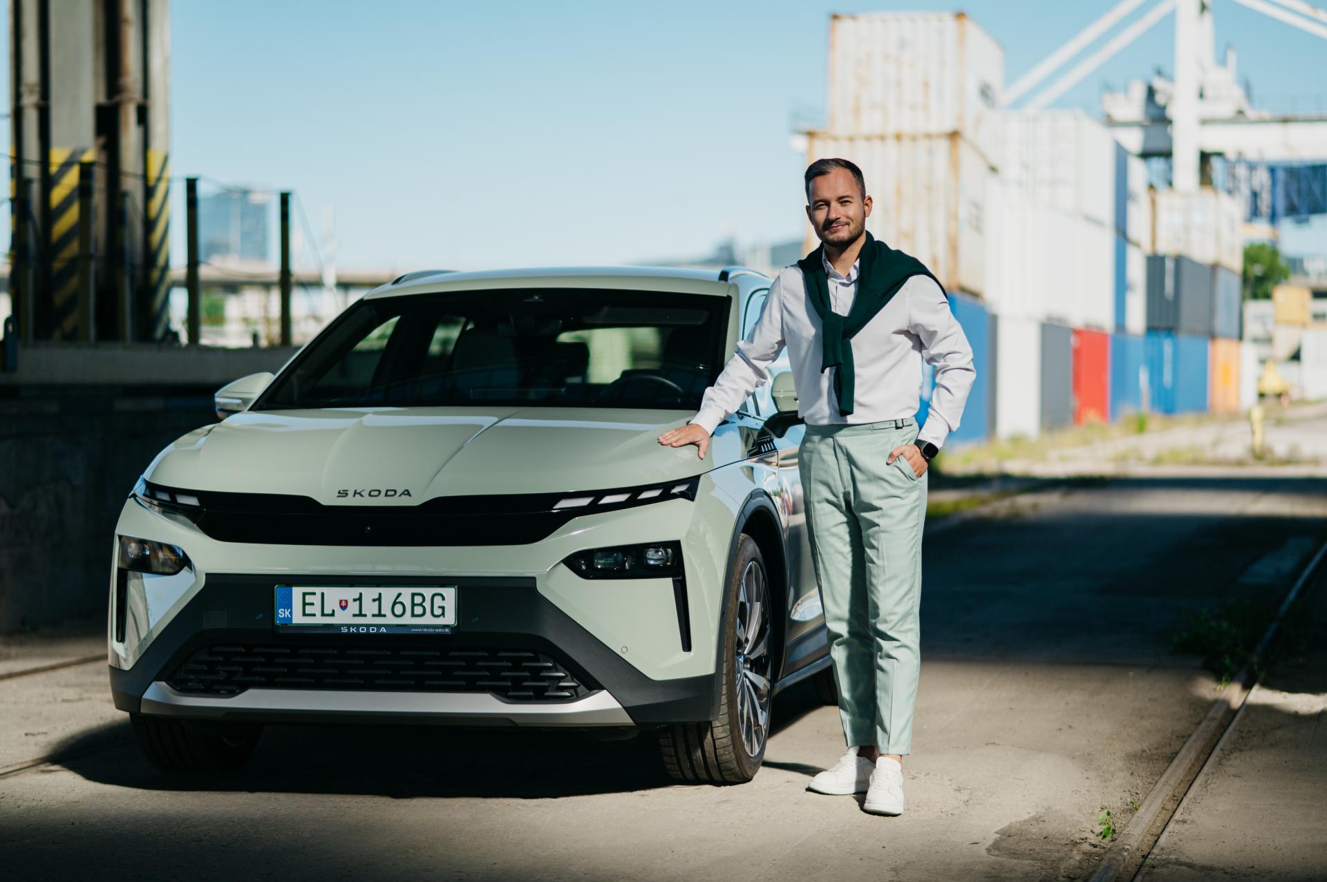 Škoda Auto Slovensko spustila projekt EV Smile, v rámci ktorého pred pár dňami prebehol vedecký experiment, spájajúci umelú inteligenciu, neurovedu a reálnych skeptikov, reprezentujúcich postoje verejnosti k elektromobilite.