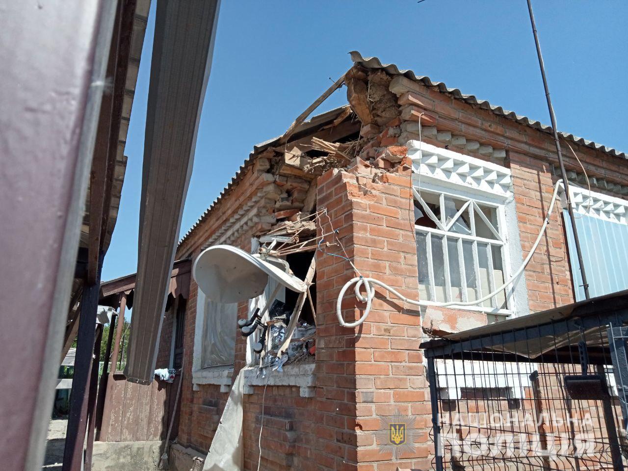 Donecká oblasť. Rusi ostreľovali 11 osád. 76 domov bolo zničených