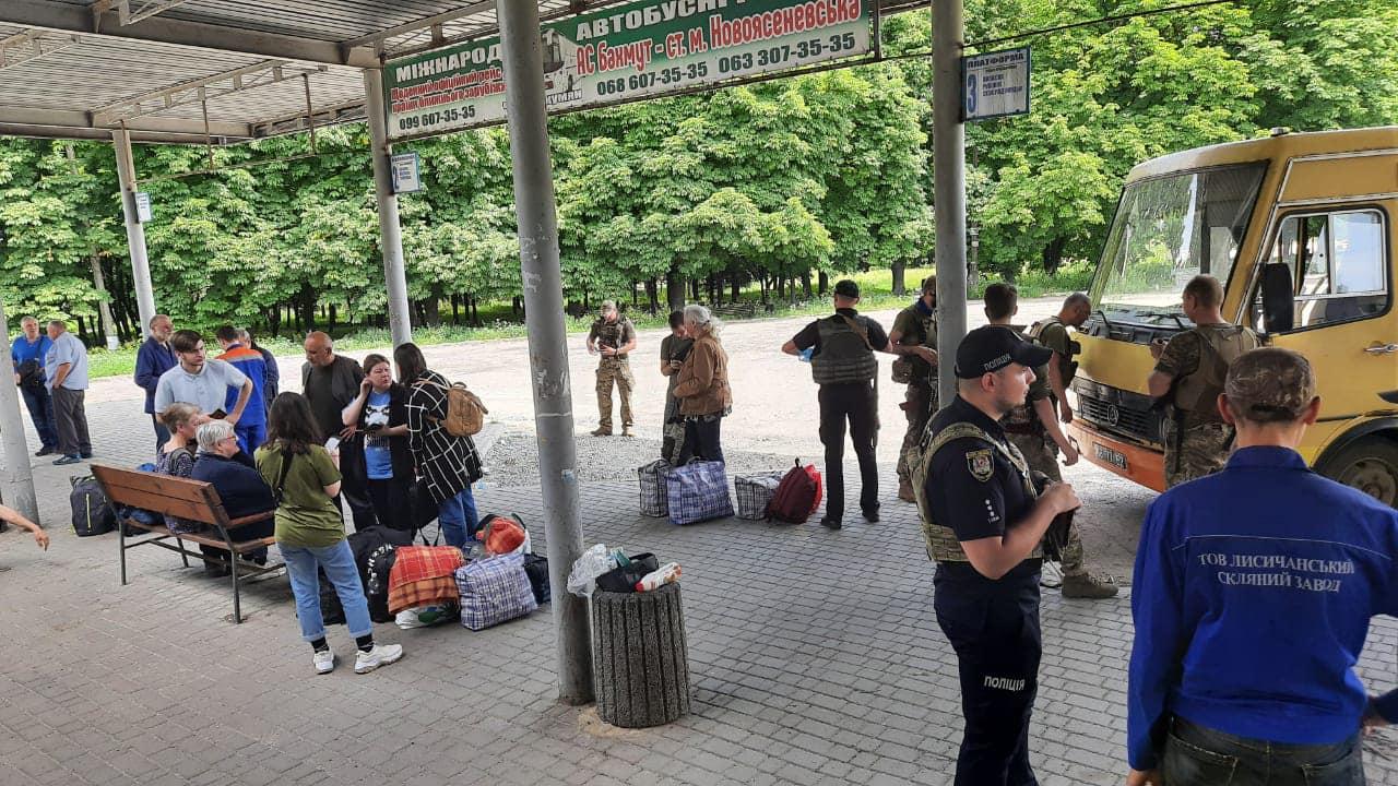 Lysyčansk, úspešná evakuácia 98 civilistov (2).