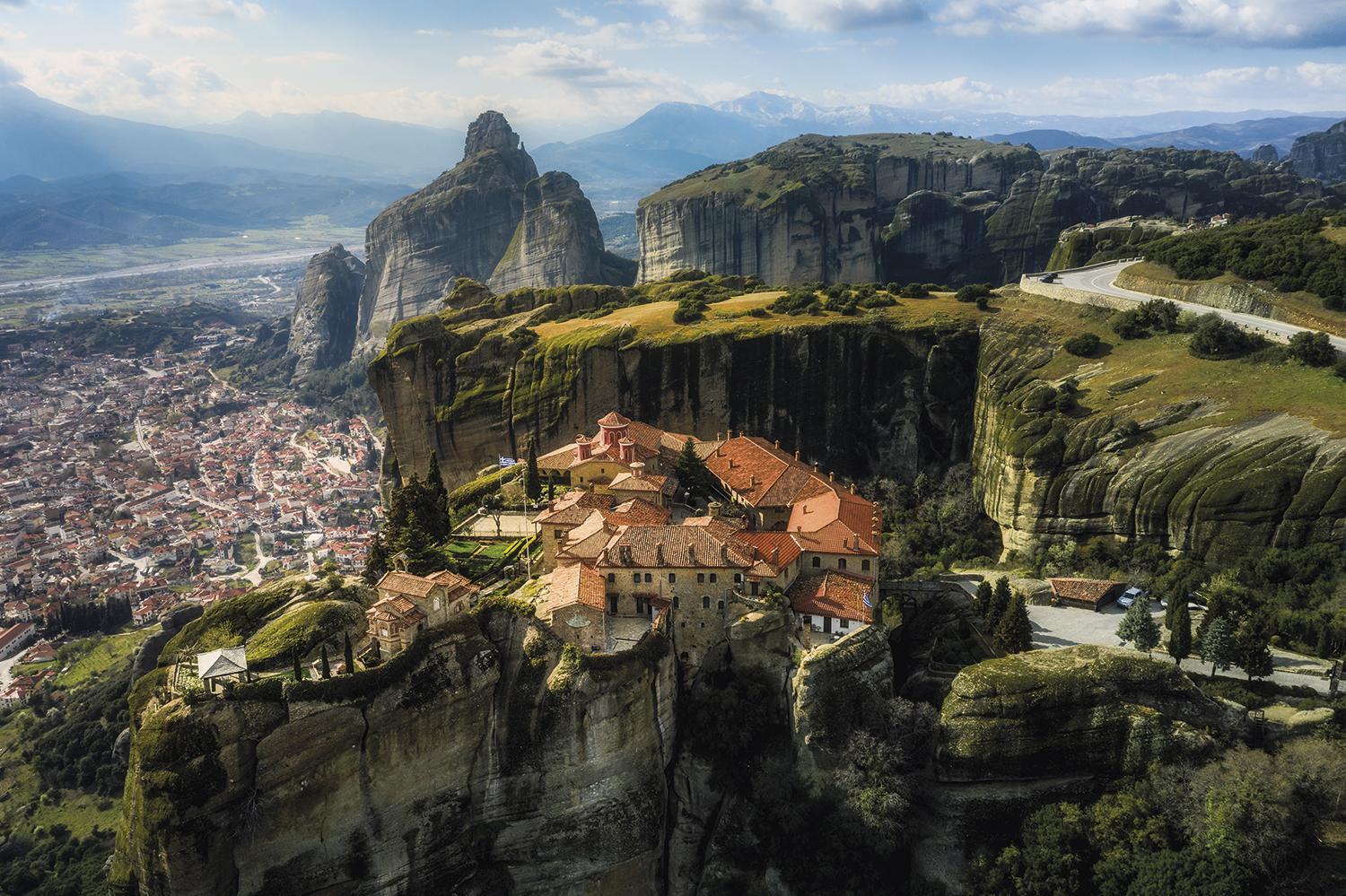 Skalný kláštor svätého Štefana, ktorý je súčasťou kláštorného komplexu Meteora v gréckej Tesálii.