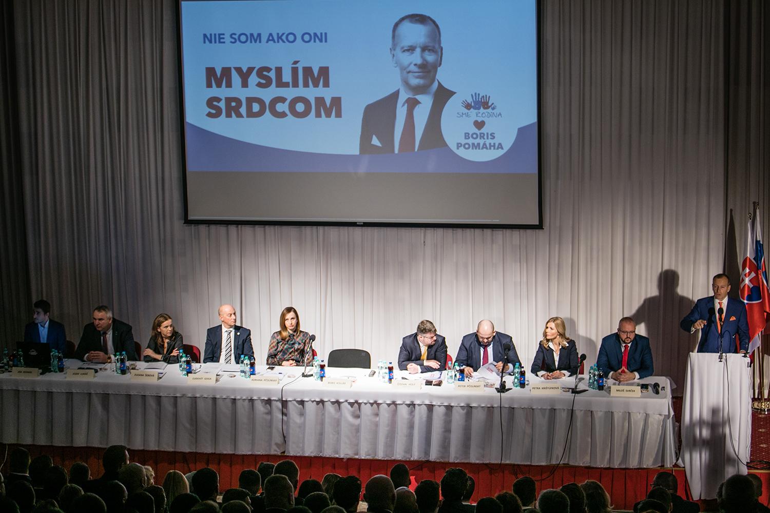 9. november 2019 Bratislava: Boris Kollár má prejav počas predstavenia volebného programu na programovej konferencii hnutia Sme rodina. Boris Kollár vycítil strachy i túžby dostatočne veľkého množstva voličov a podľa toho nastavil aj svoju rétoriku.